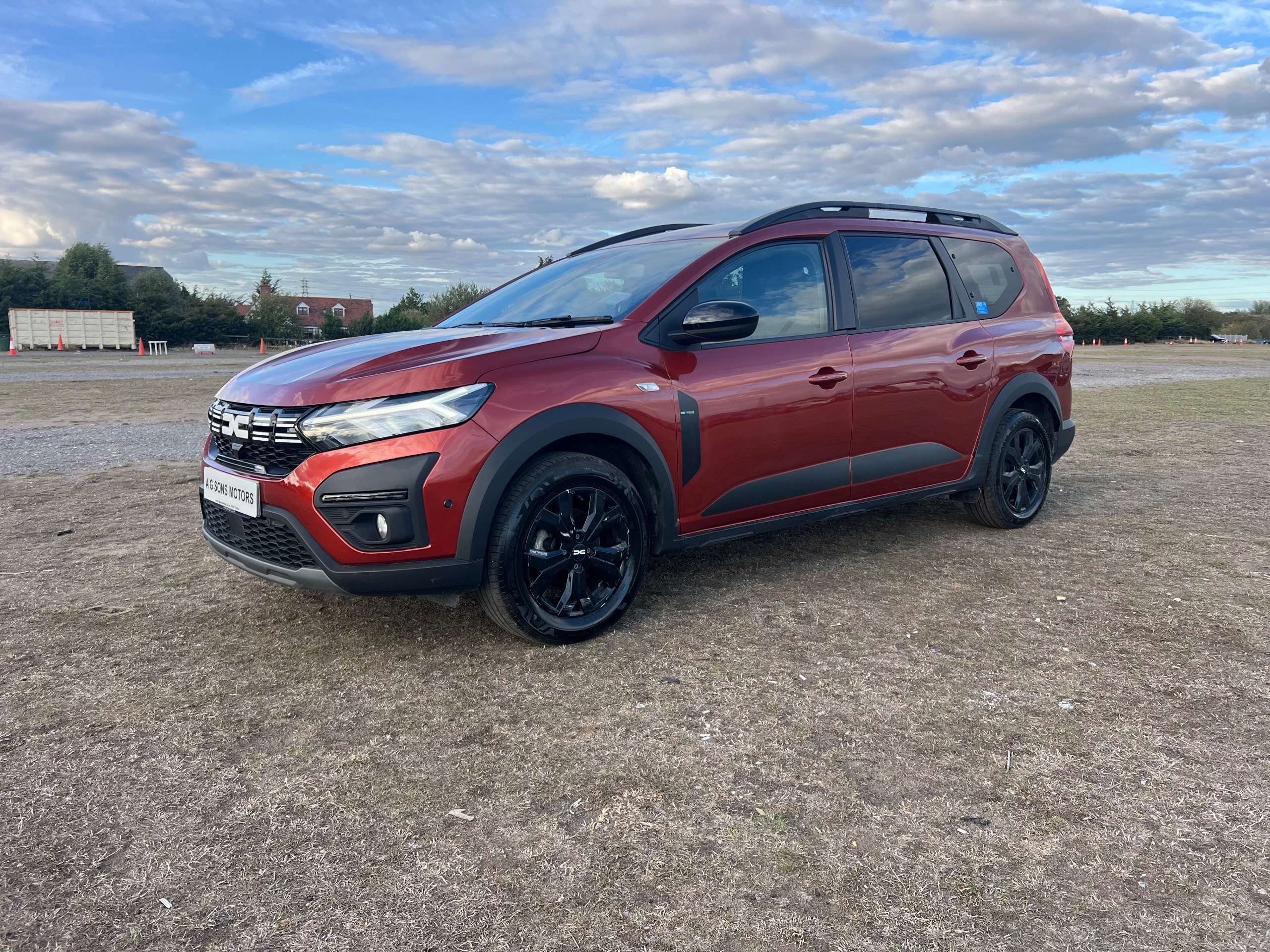 A 2023 DACIA JOGGER 1.6 Hybrid Extreme SE MPV 5dr Petrol Hybrid Auto Euro 6 (s/s) (140 ps) A 2023 DACIA JOGGER 1.6 Hybrid Extreme SE MPV 5dr Petrol Hybrid Auto Euro 6 (s/s) (140 ps)