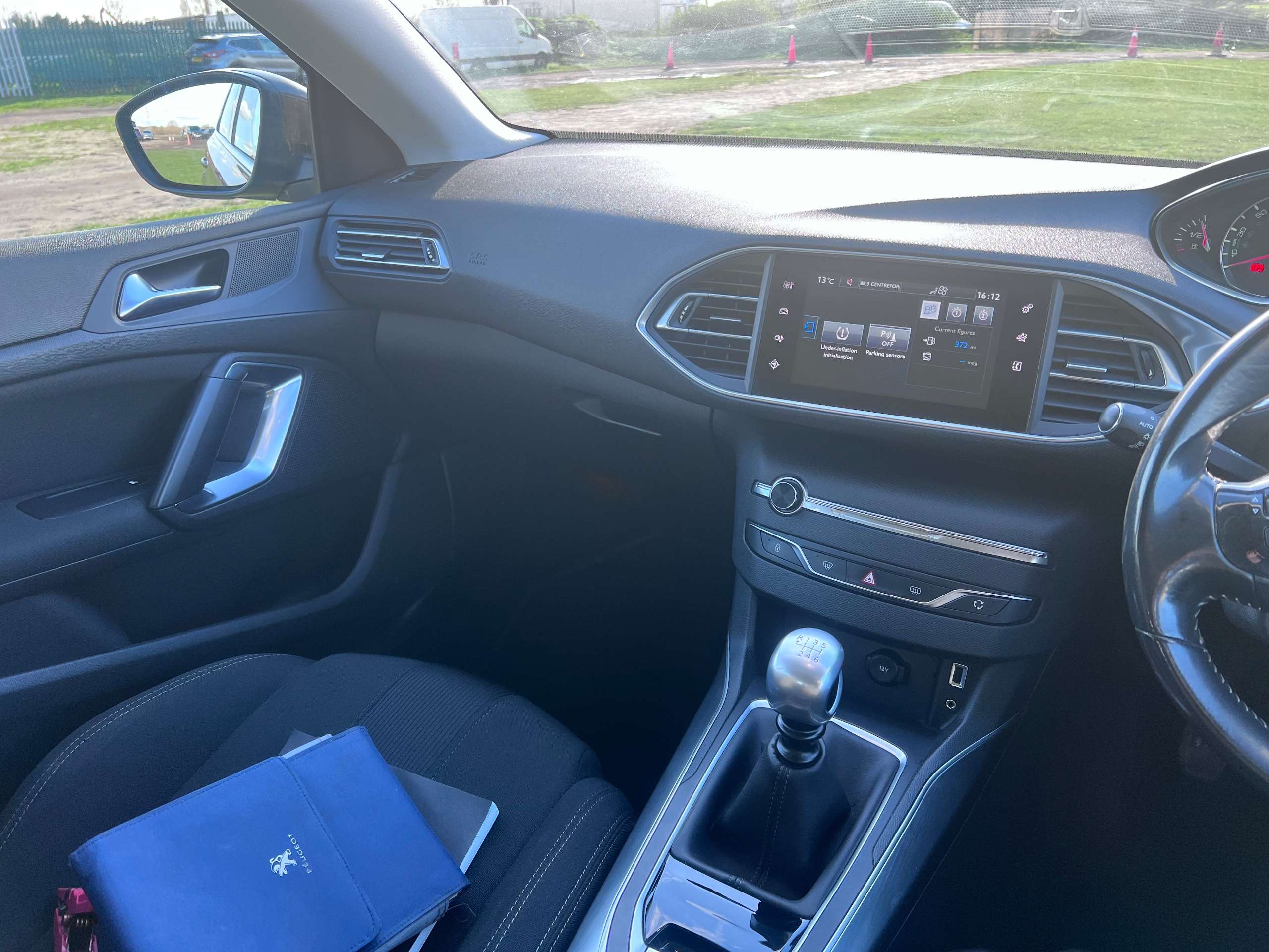 2014 PEUGEOT 308 2014 PEUGEOT 308