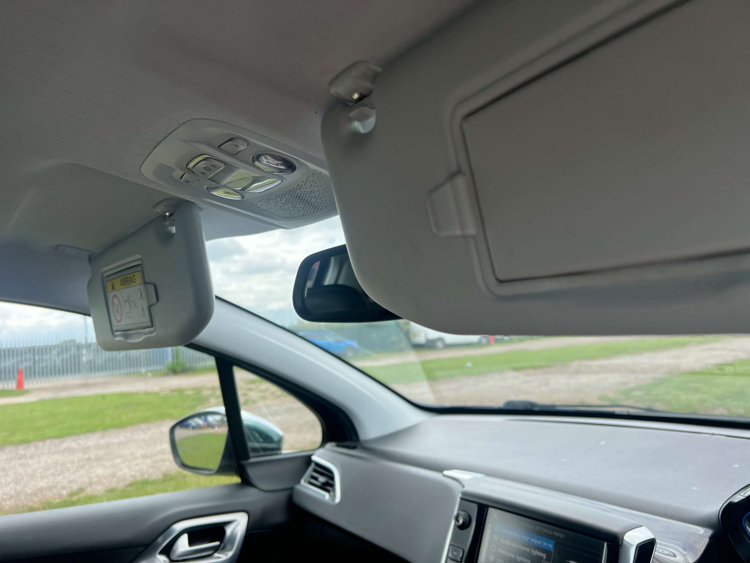 2015 PEUGEOT 2008 2015 PEUGEOT 2008