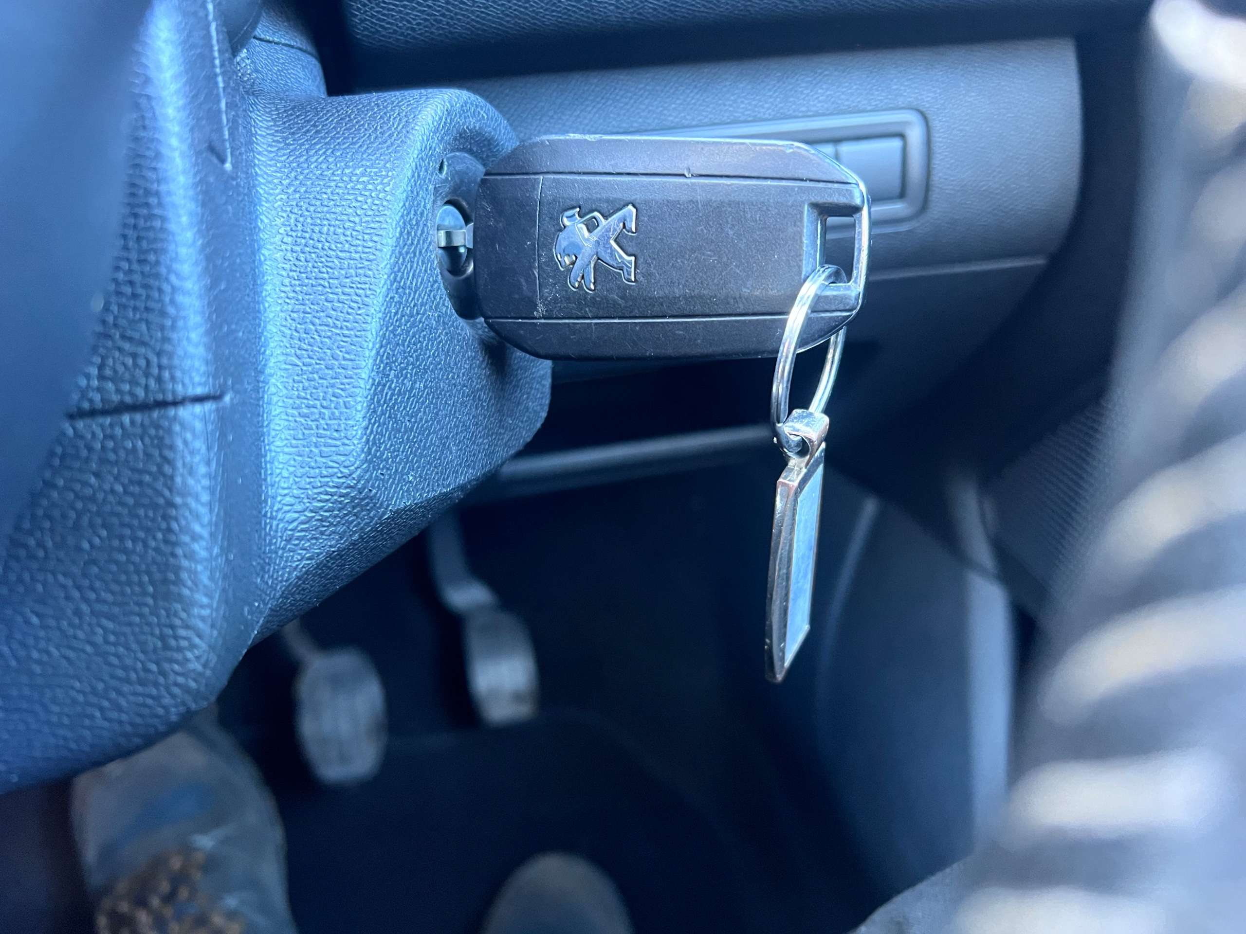 2014 PEUGEOT 308 2014 PEUGEOT 308