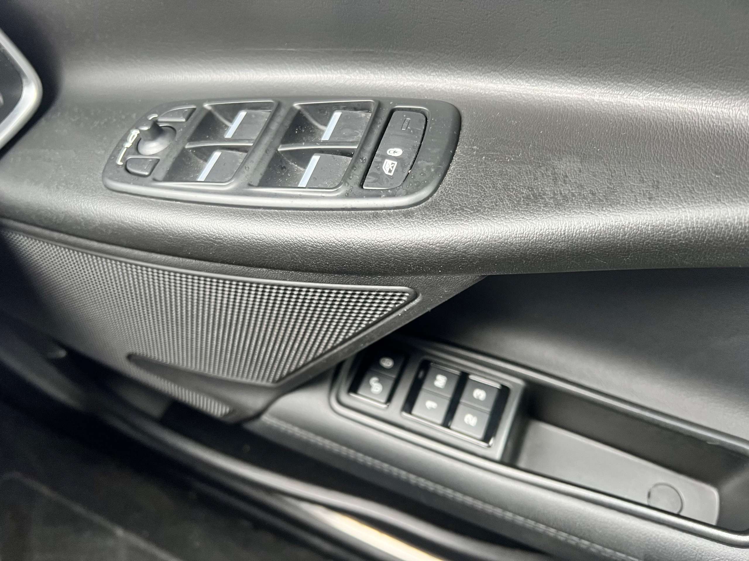 2017 JAGUAR XE 2017 JAGUAR XE