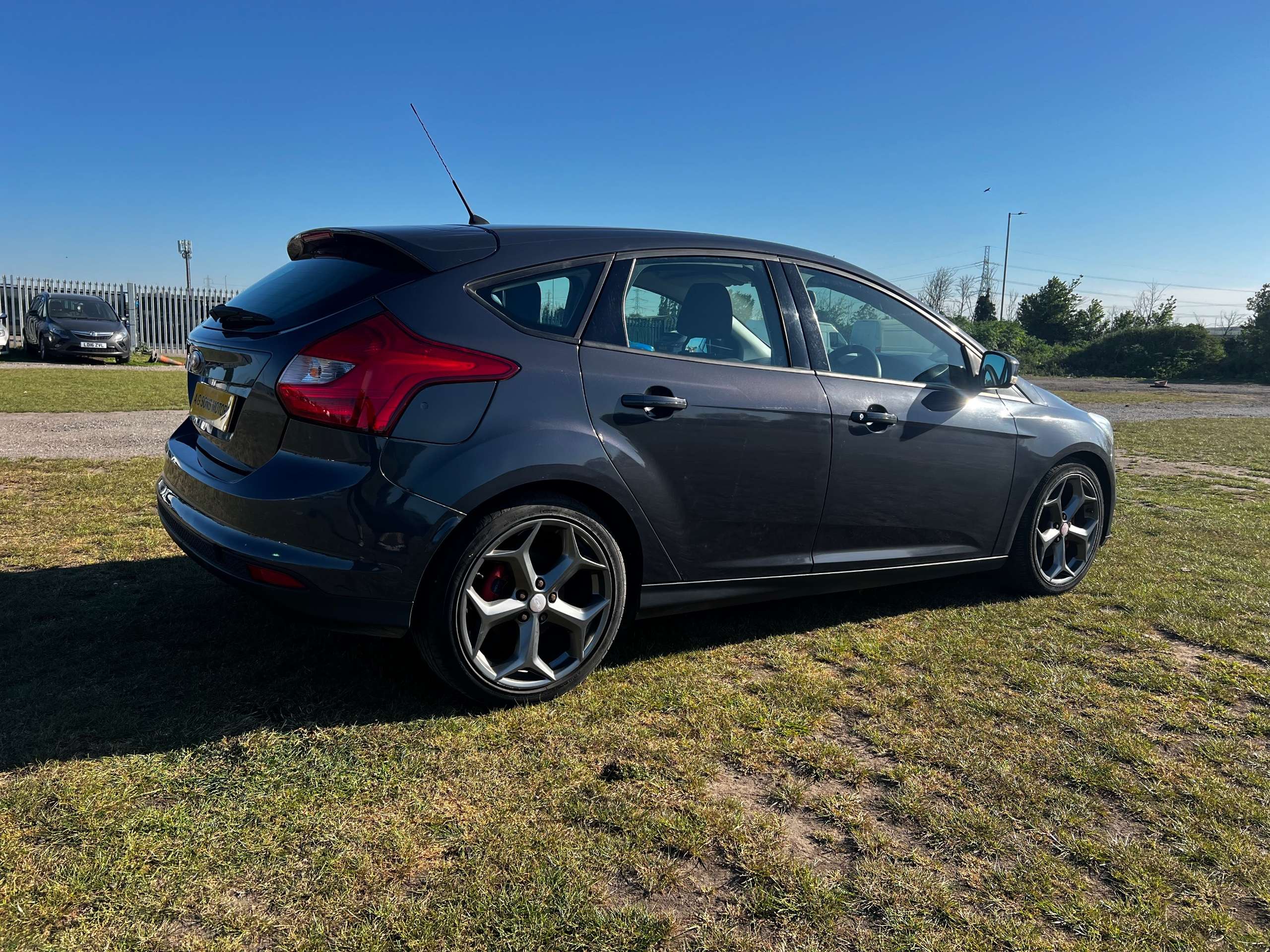 A 2015 FORD FOCUS 1.6 TDCi Edge Hatchback 5dr Diesel Manual Euro 5 (s/s) (115 ps) A 2015 FORD FOCUS 1.6 TDCi Edge Hatchback 5dr Diesel Manual Euro 5 (s/s) (115 ps)