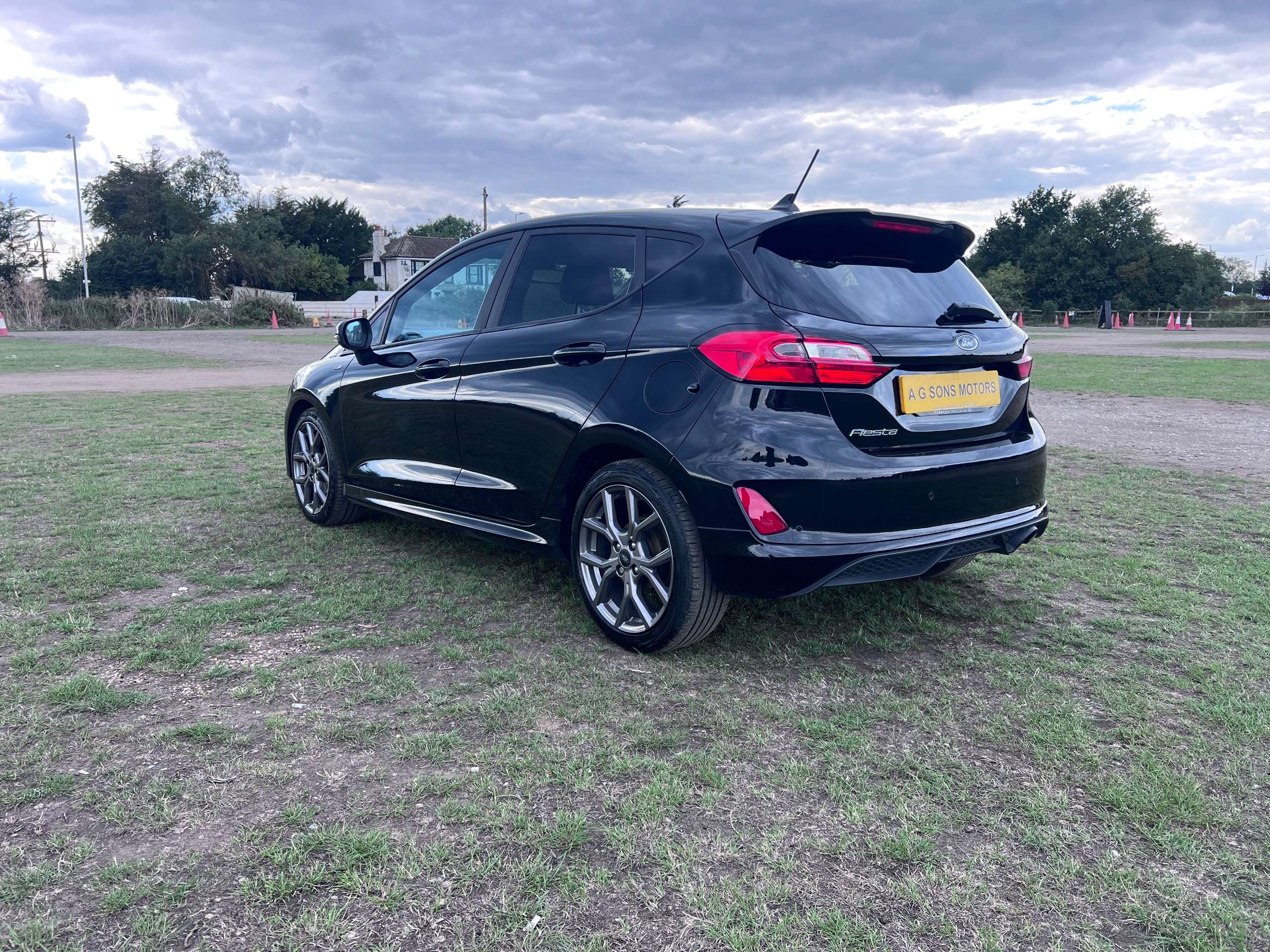 A 2023 FORD FIESTA ST-LINE 5-Door A 2023 FORD FIESTA ST-LINE 5-Door