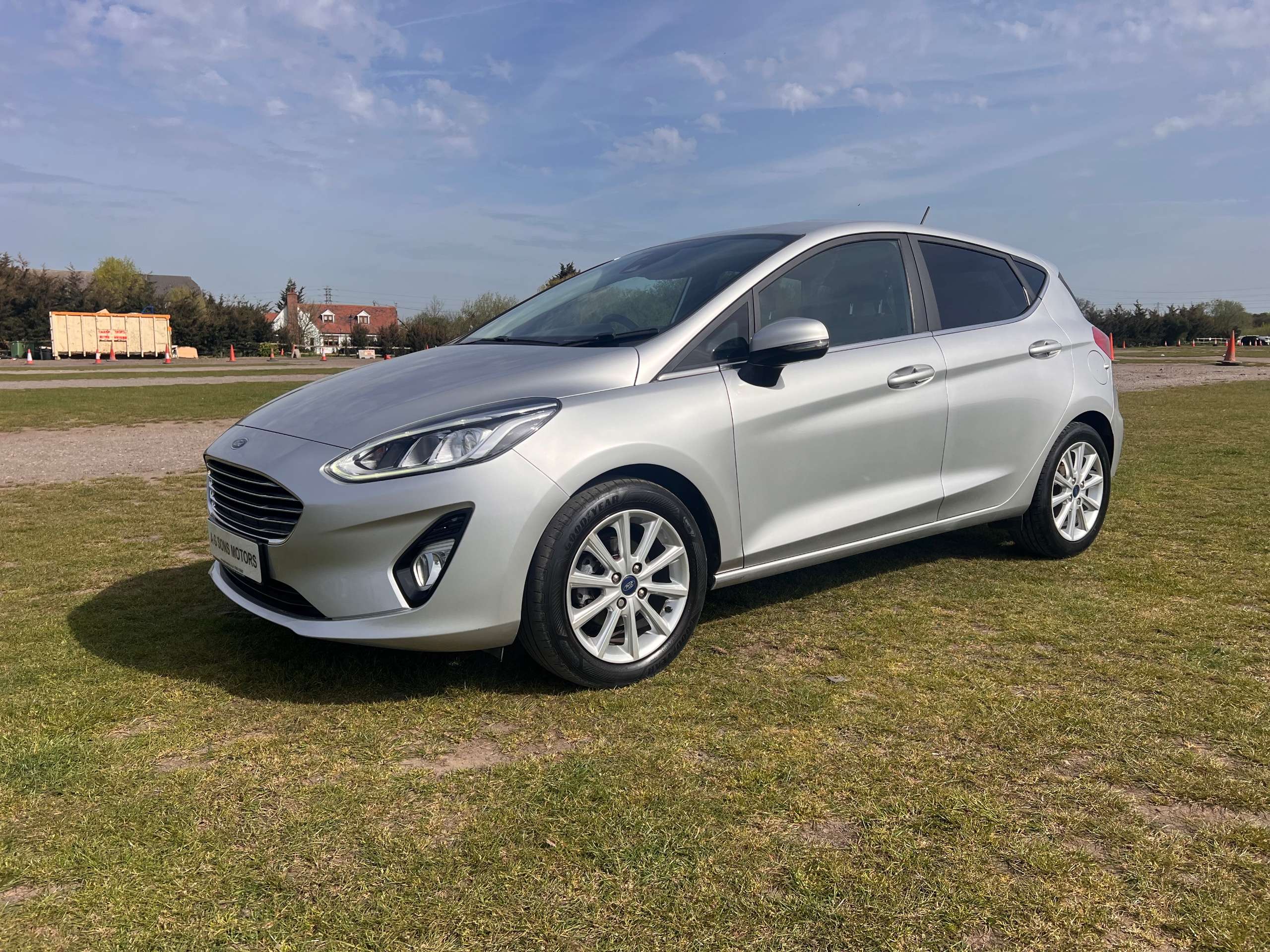 A 2021 FORD FIESTA 1.0T EcoBoost MHEV Titanium Hatchback 5dr Petrol Manual Euro 6 (s/s) (125 ps) A 2021 FORD FIESTA 1.0T EcoBoost MHEV Titanium Hatchback 5dr Petrol Manual Euro 6 (s/s) (125 ps)