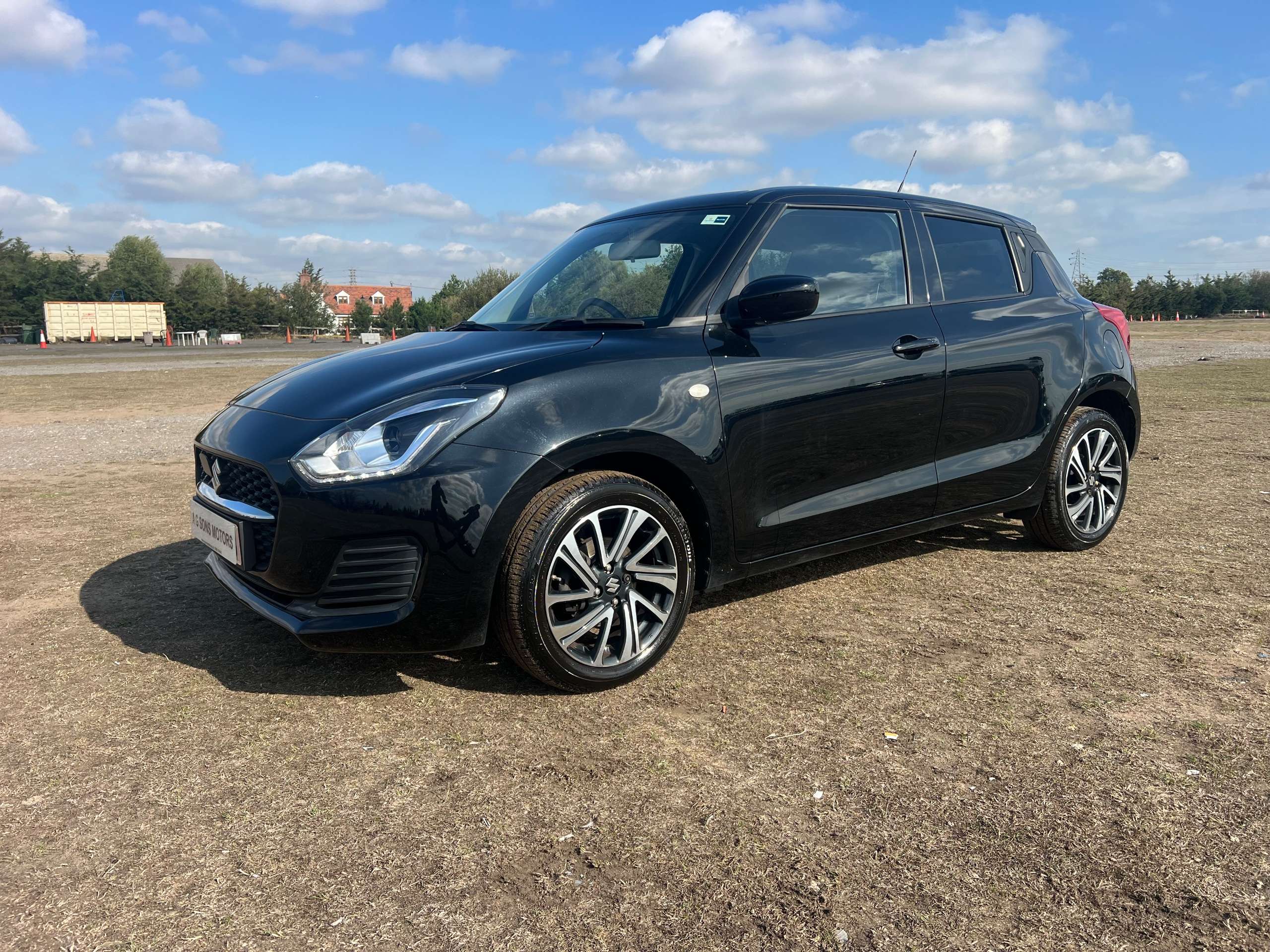 A 2023 SUZUKI SWIFT 1.2 Dualjet MHEV SZ-L Hatchback 5dr Petrol Hybrid Manual Euro 6 (s/s) (83 ps) A 2023 SUZUKI SWIFT 1.2 Dualjet MHEV SZ-L Hatchback 5dr Petrol Hybrid Manual Euro 6 (s/s) (83 ps)