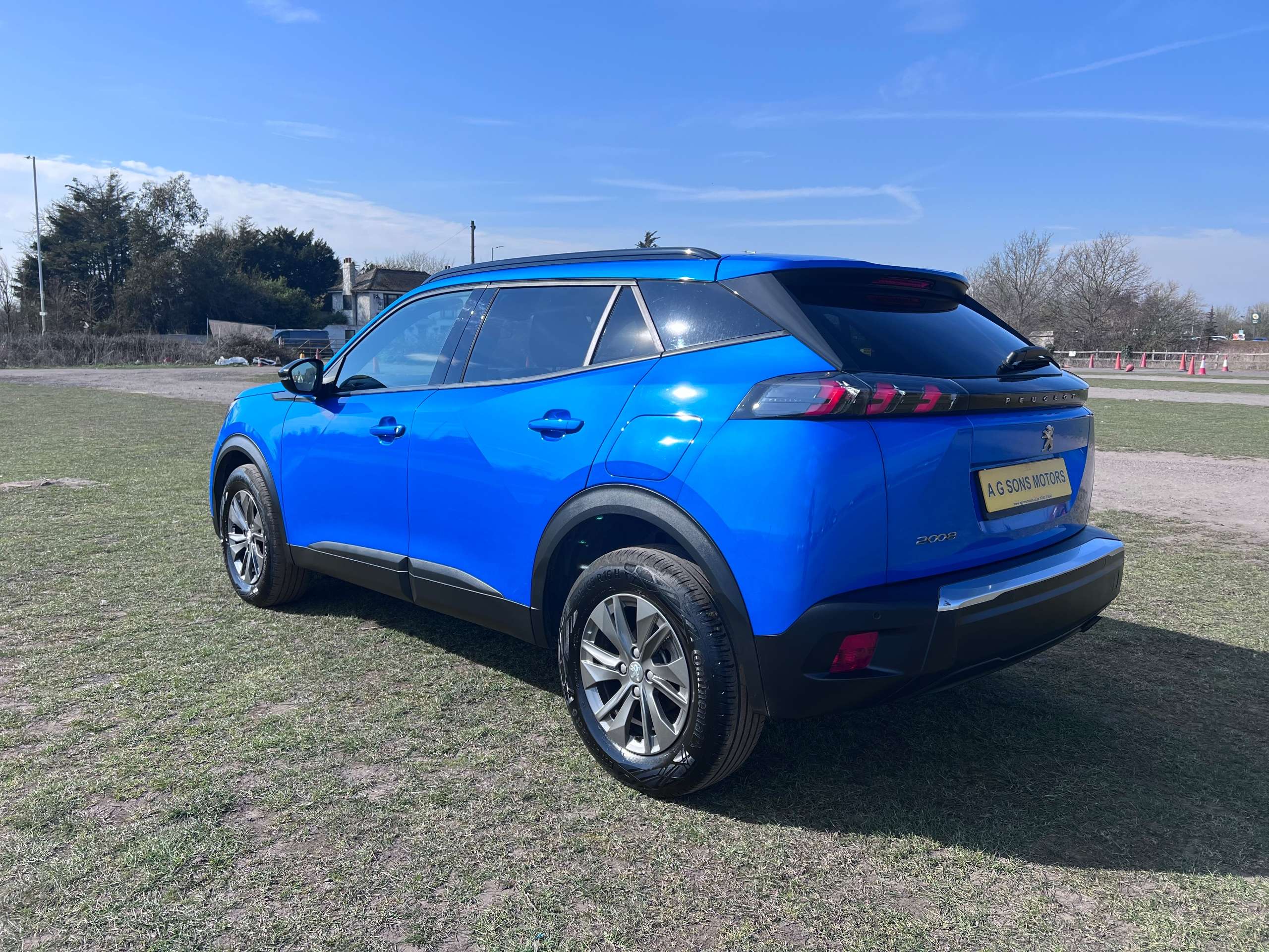 2023 PEUGEOT 2008 2023 PEUGEOT 2008