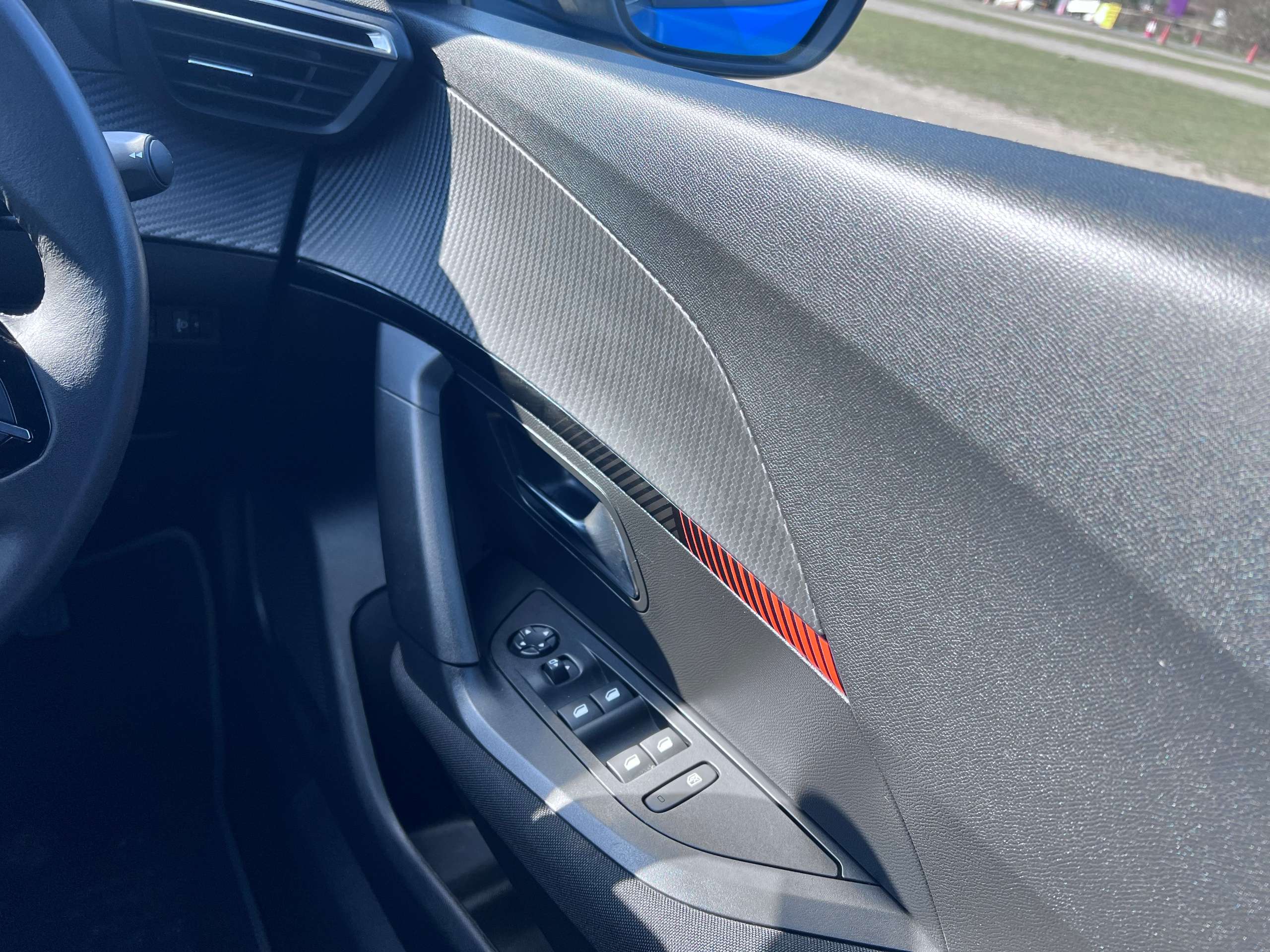 2023 PEUGEOT 2008 2023 PEUGEOT 2008