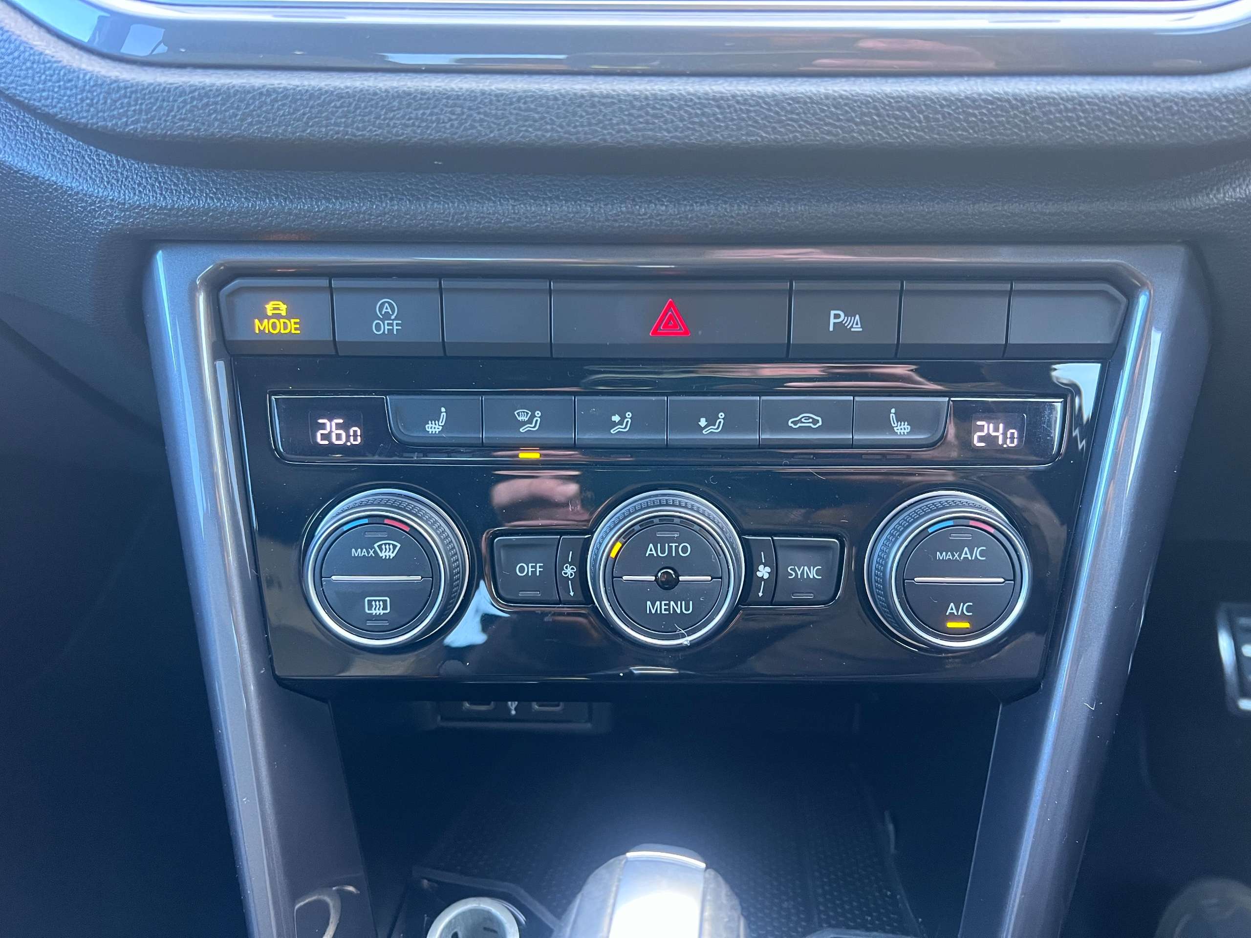 2021 VOLKSWAGEN T-ROC 2021 VOLKSWAGEN T-ROC