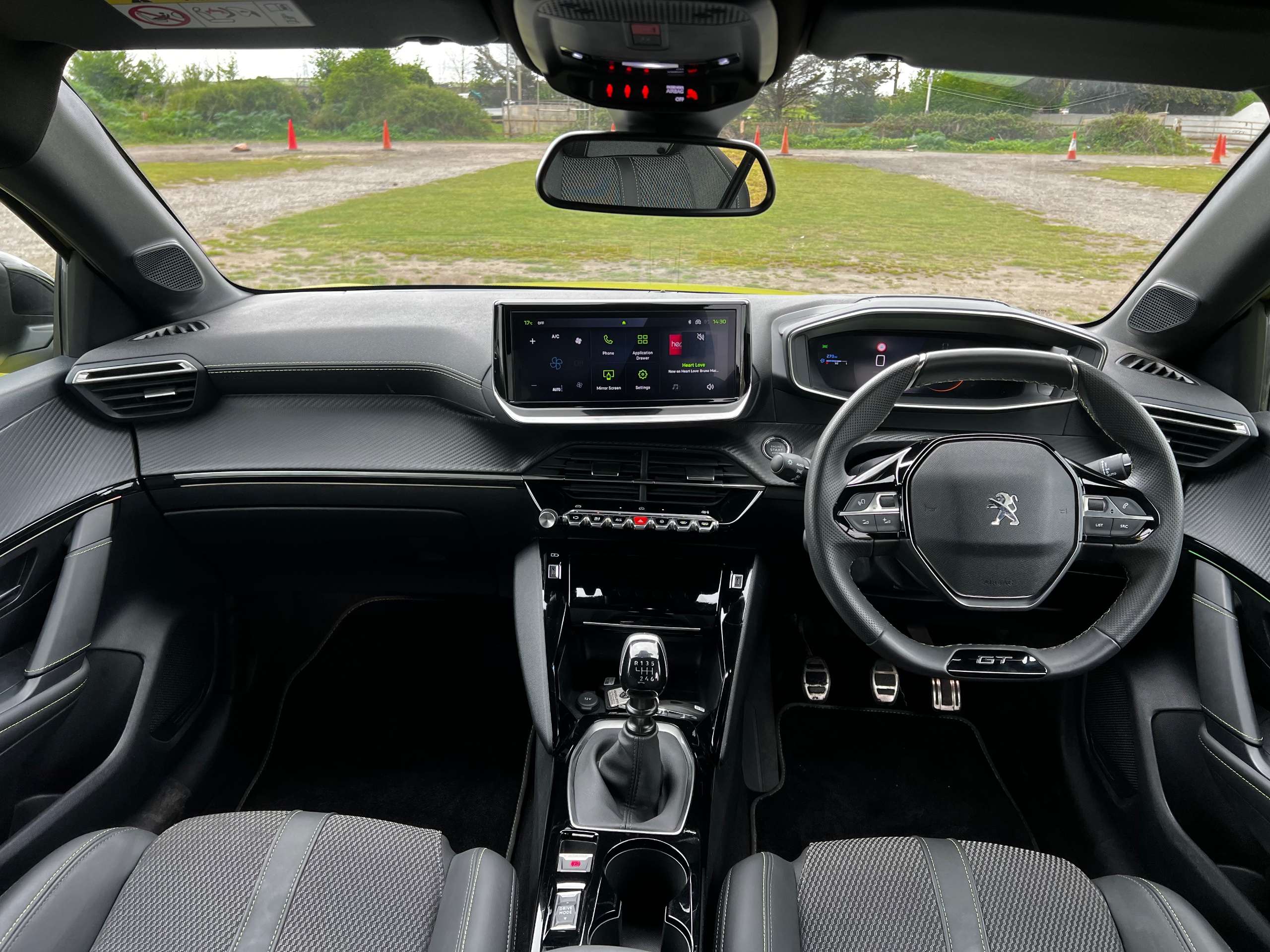 2025 PEUGEOT 208 2025 PEUGEOT 208