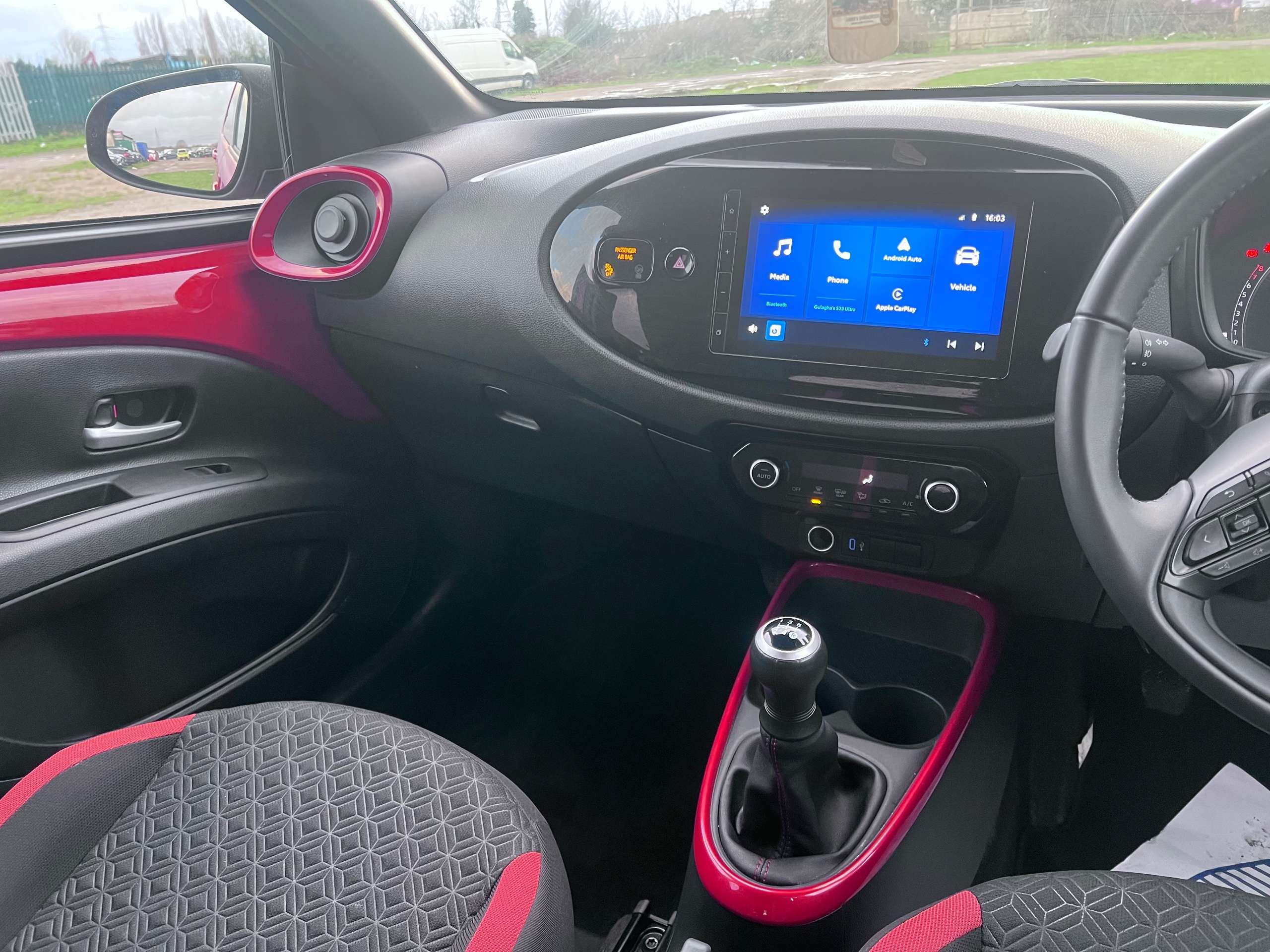 2025 TOYOTA AYGO X 2025 TOYOTA AYGO X