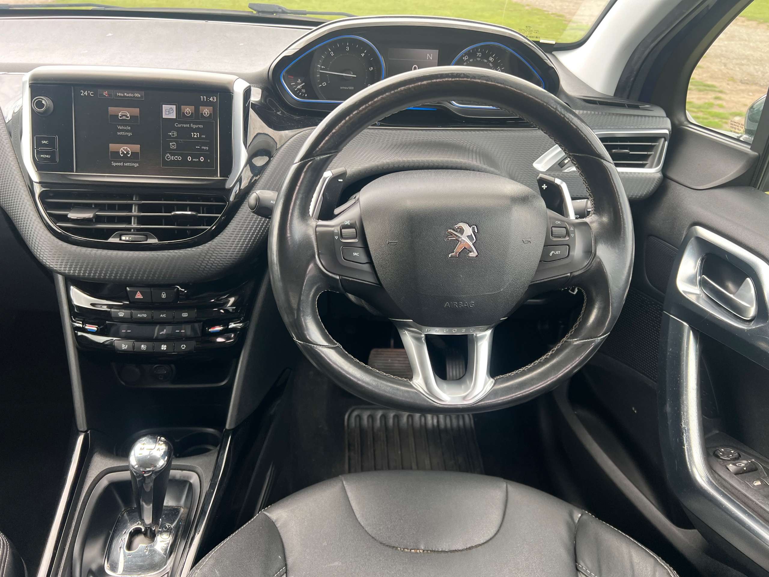 2015 PEUGEOT 2008 2015 PEUGEOT 2008