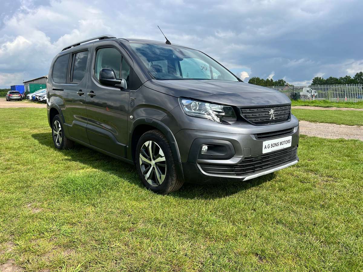 Check out this Peugeot Rifter 2019 Diesel Manual