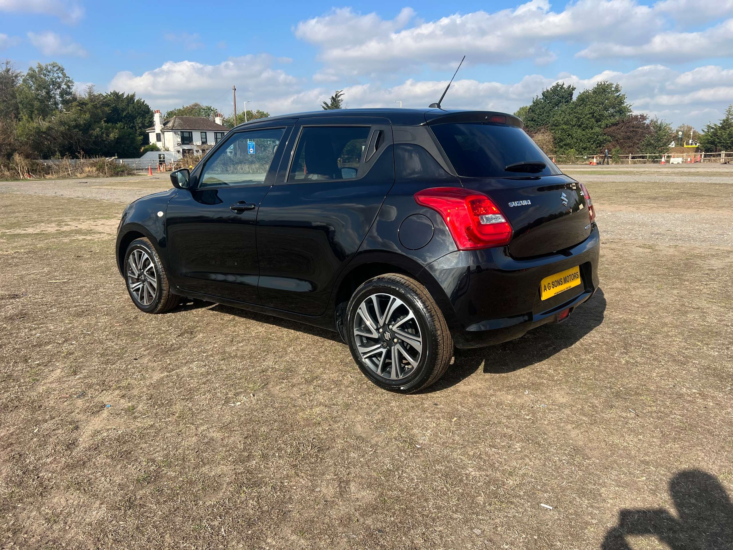 A 2023 SUZUKI SWIFT 1.2 Dualjet MHEV SZ-L Hatchback 5dr Petrol Hybrid Manual Euro 6 (s/s) (83 ps) A 2023 SUZUKI SWIFT 1.2 Dualjet MHEV SZ-L Hatchback 5dr Petrol Hybrid Manual Euro 6 (s/s) (83 ps)
