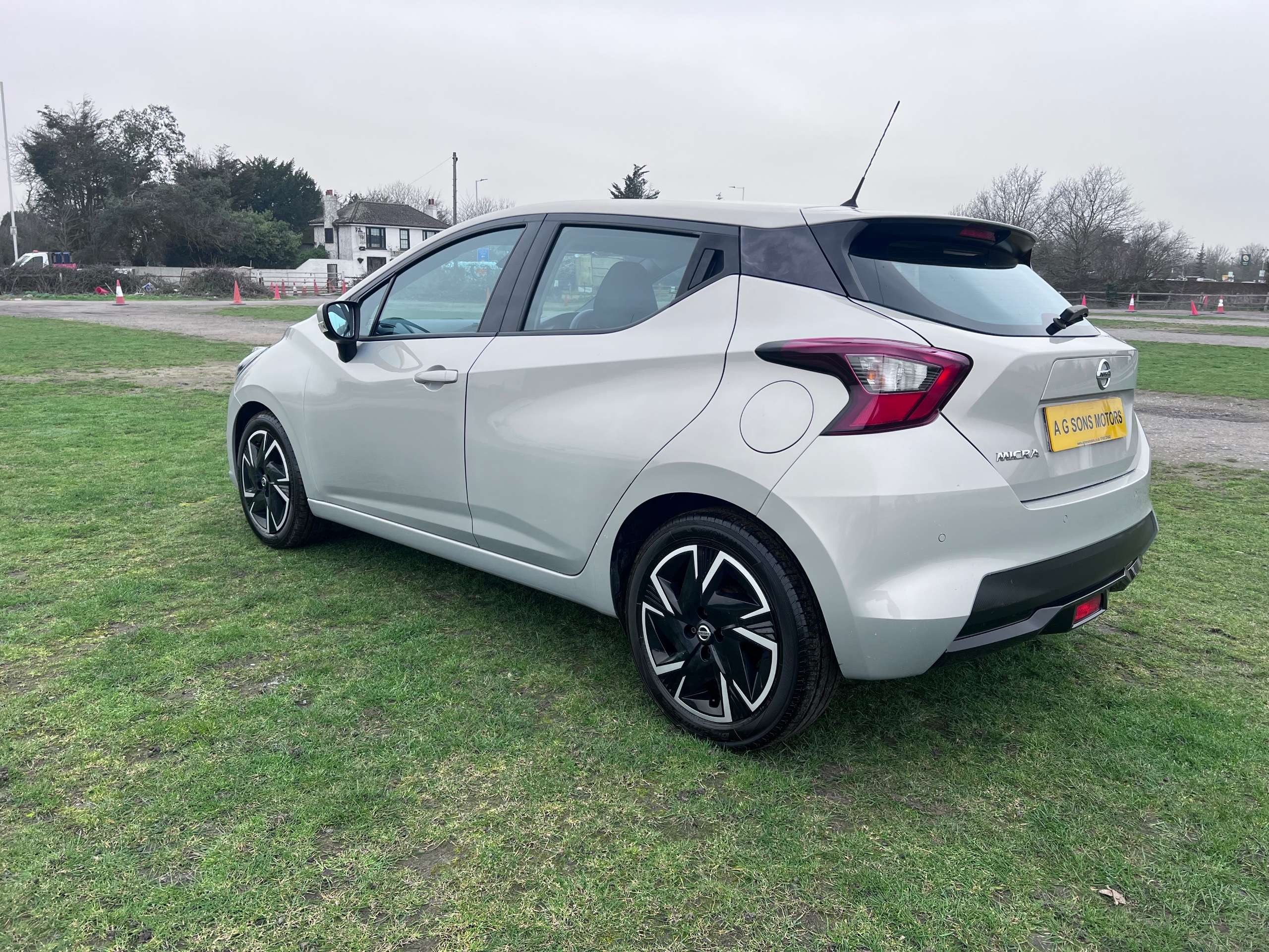 A 2021 NISSAN MICRA 1.0 IG-T Acenta Hatchback 5dr Petrol Manual Euro 6 (s/s) (92 ps) A 2021 NISSAN MICRA 1.0 IG-T Acenta Hatchback 5dr Petrol Manual Euro 6 (s/s) (92 ps)