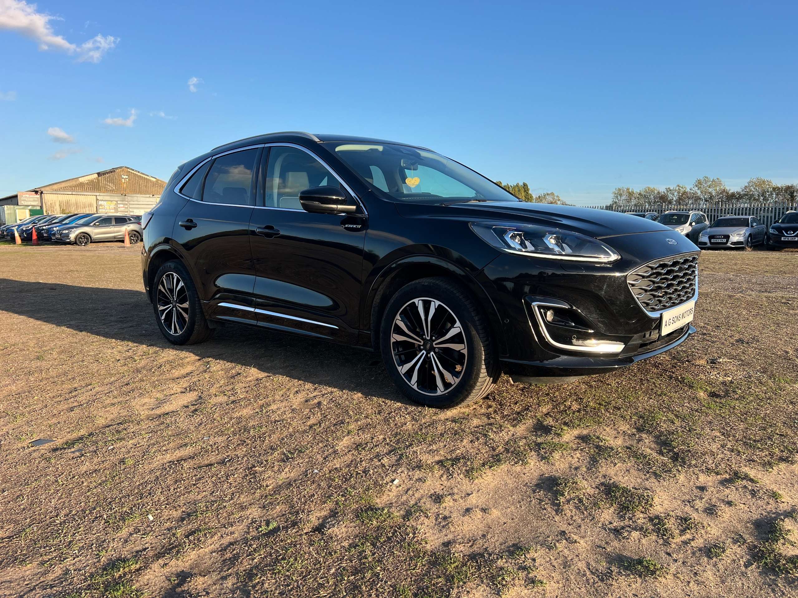 A 2020 FORD KUGA 2.0 EcoBlue Vignale SUV 5dr Diesel Auto AWD Euro 6 (s/s) (190 ps) A 2020 FORD KUGA 2.0 EcoBlue Vignale SUV 5dr Diesel Auto AWD Euro 6 (s/s) (190 ps)