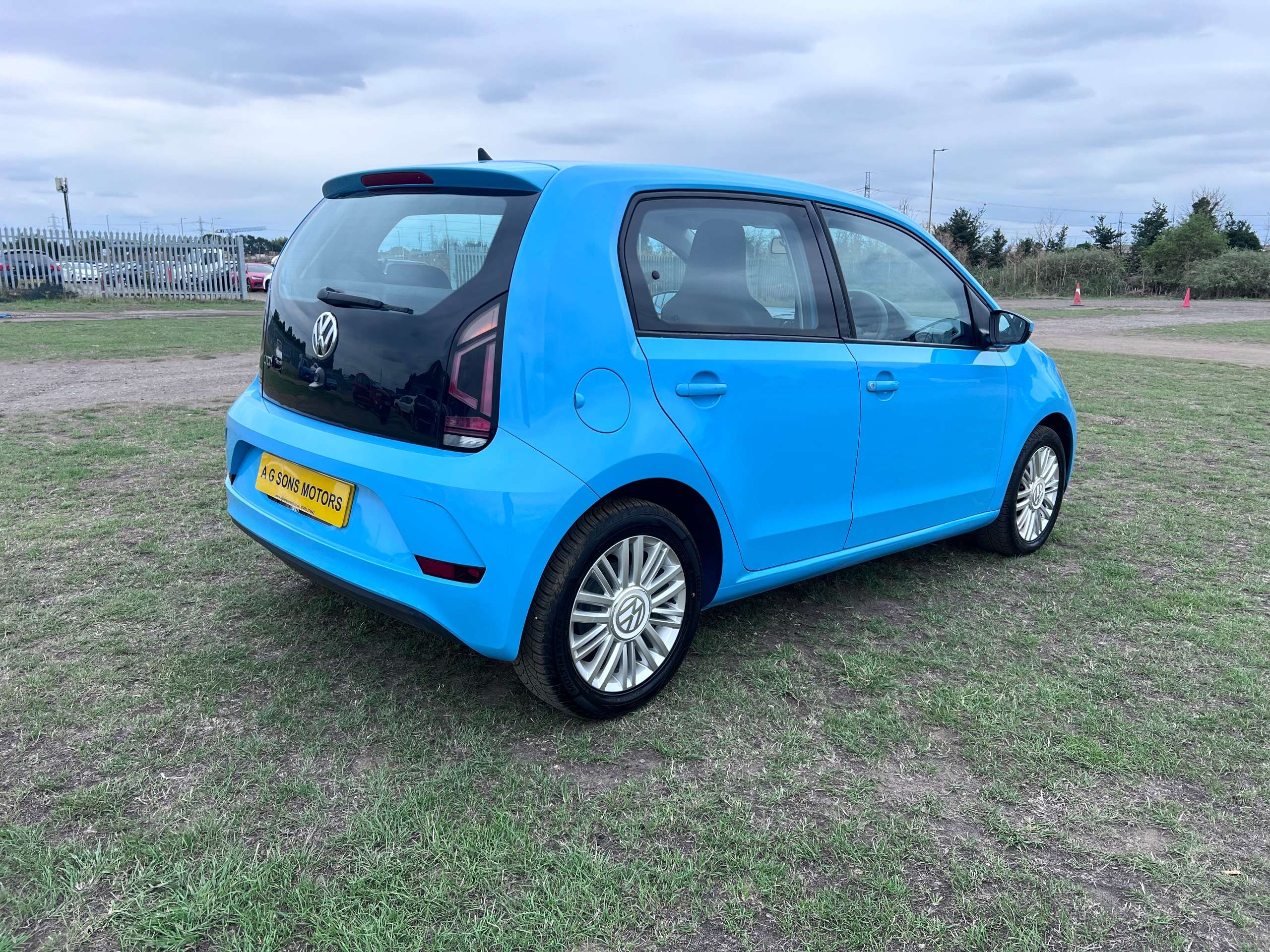 2017 VOLKSWAGEN MOVE UP 2017 VOLKSWAGEN MOVE UP