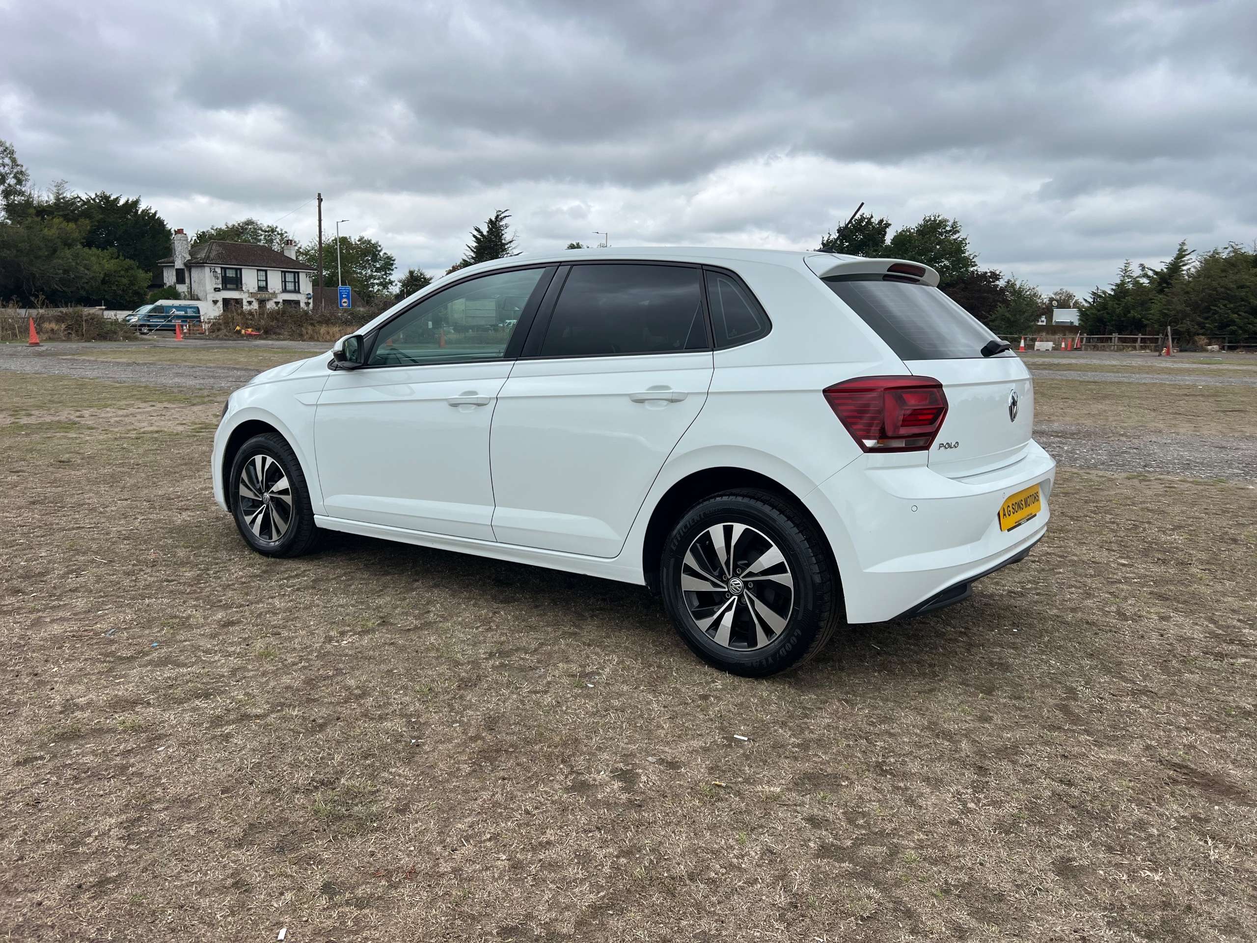 A 2018 VOLKSWAGEN POLO SE TSI DSG A 2018 VOLKSWAGEN POLO SE TSI DSG
