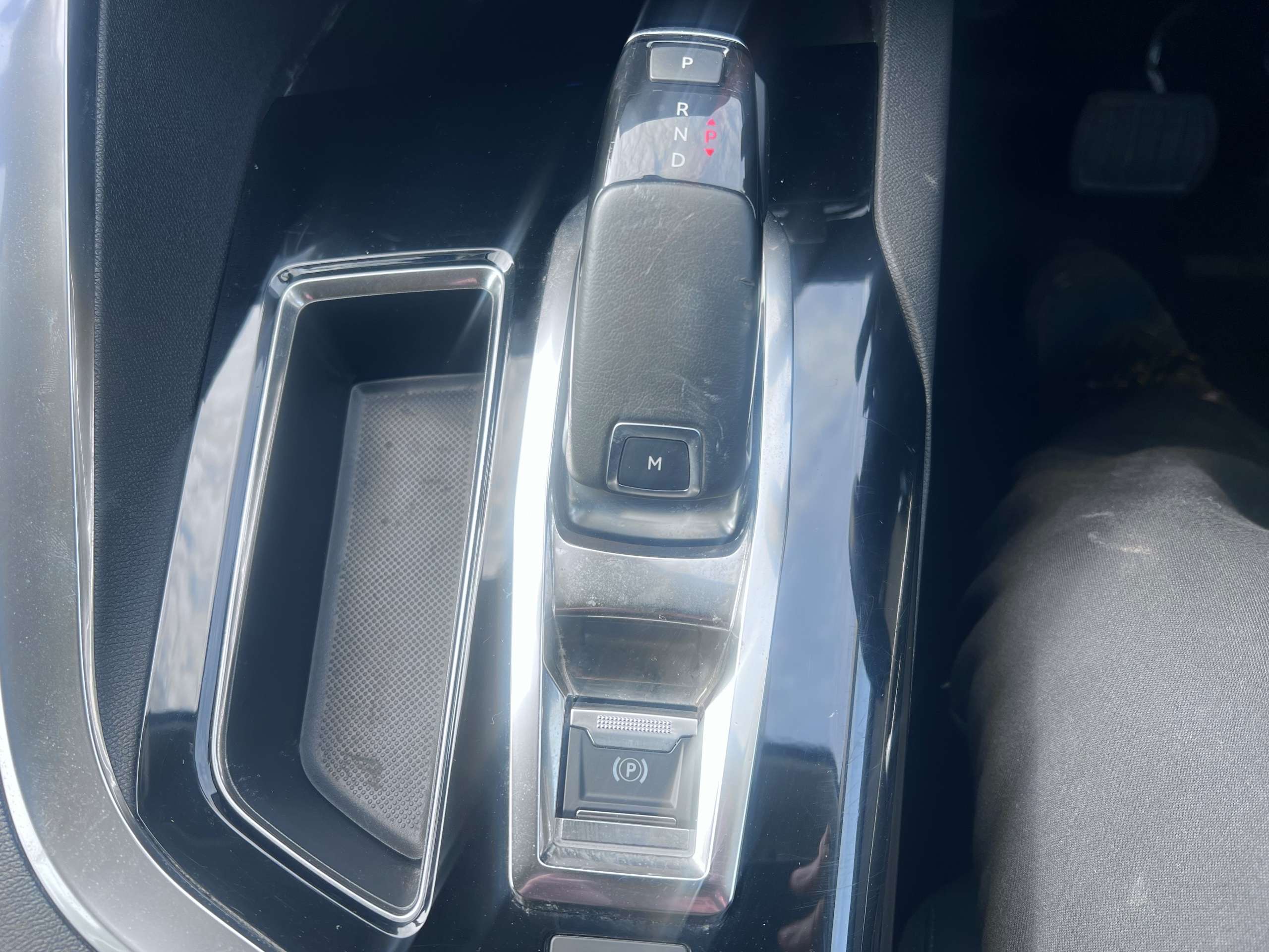 2020 PEUGEOT 3008 2020 PEUGEOT 3008