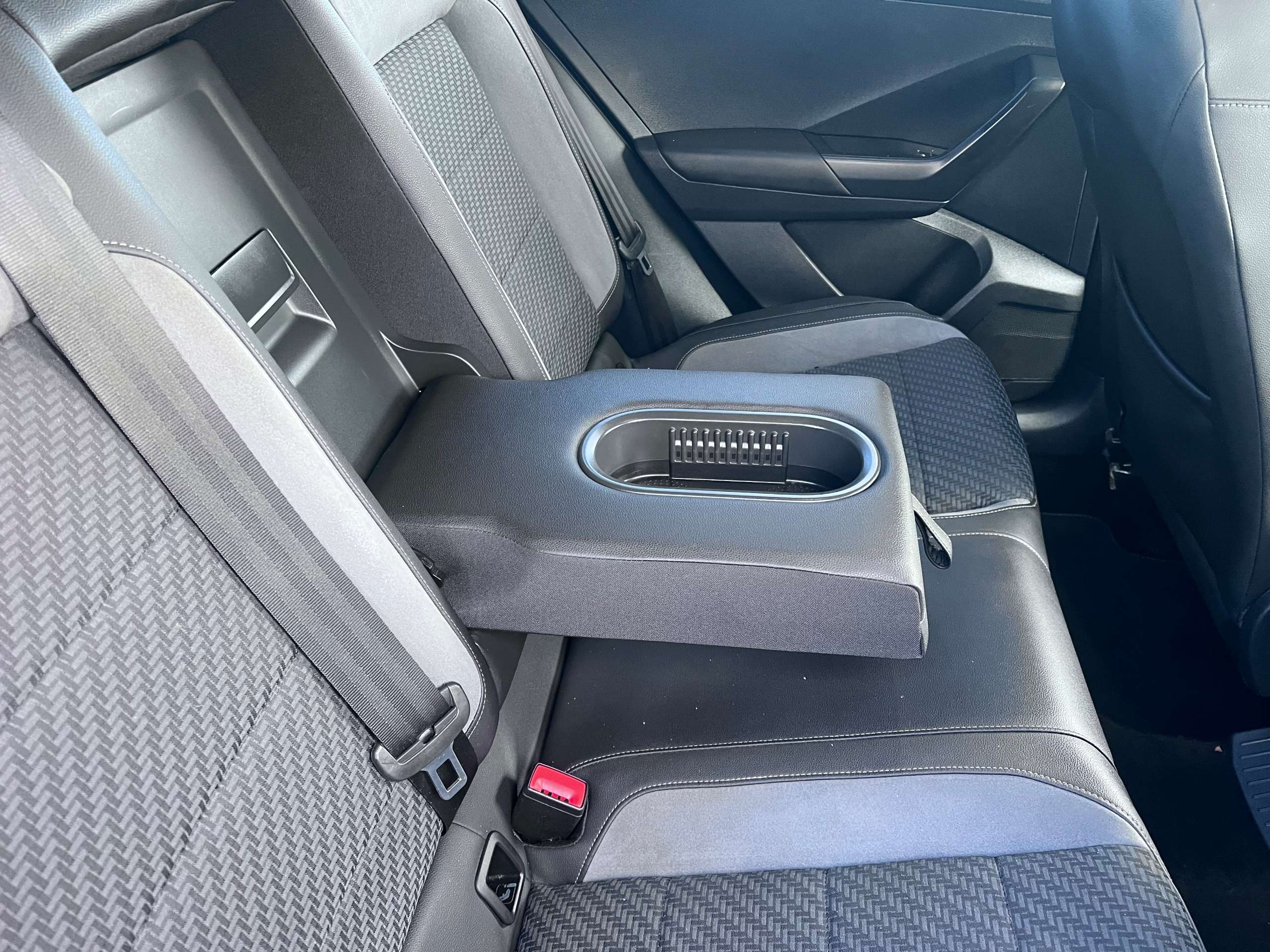 2021 VOLKSWAGEN T-ROC 2021 VOLKSWAGEN T-ROC