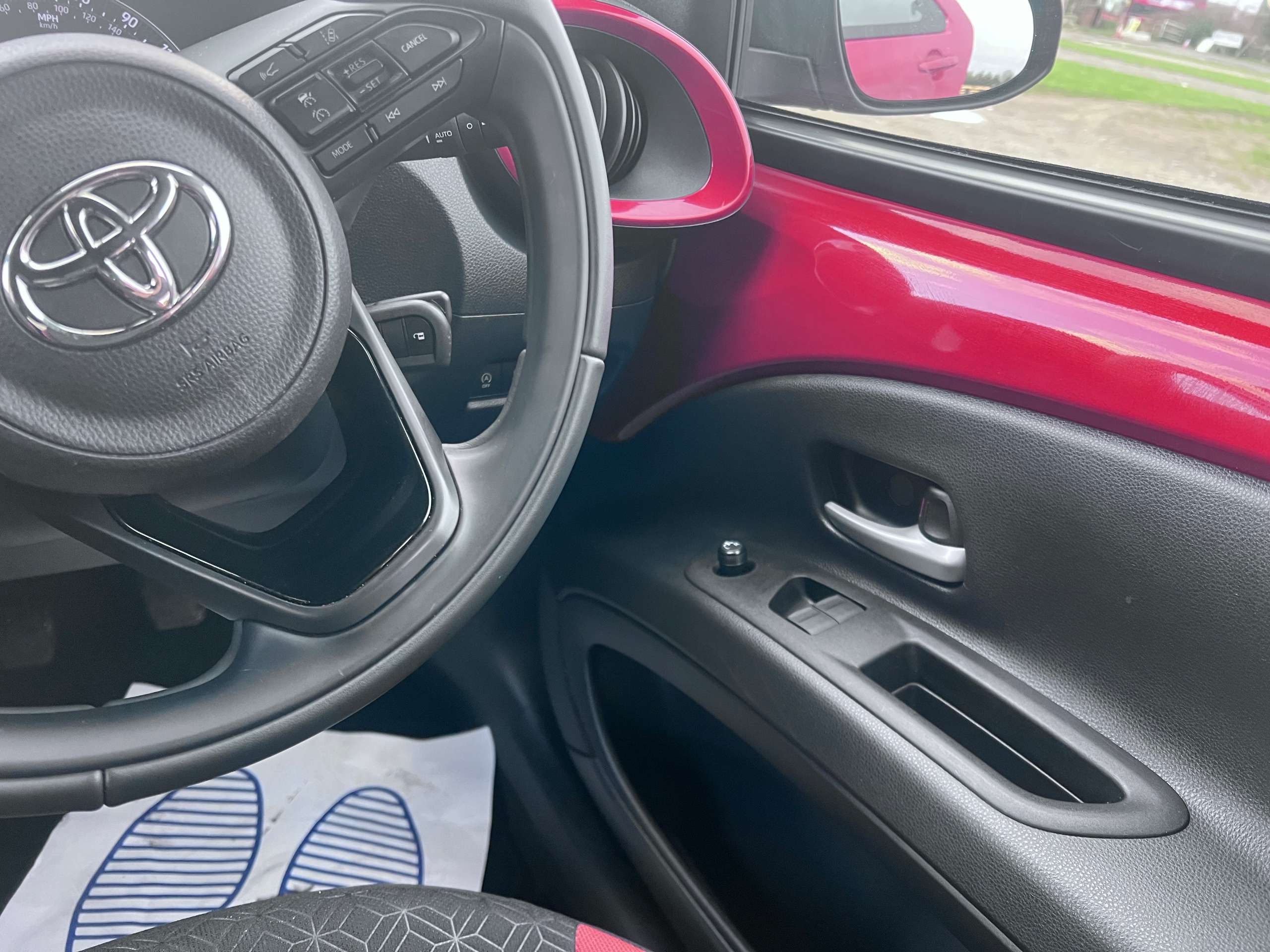 2025 TOYOTA AYGO X 2025 TOYOTA AYGO X