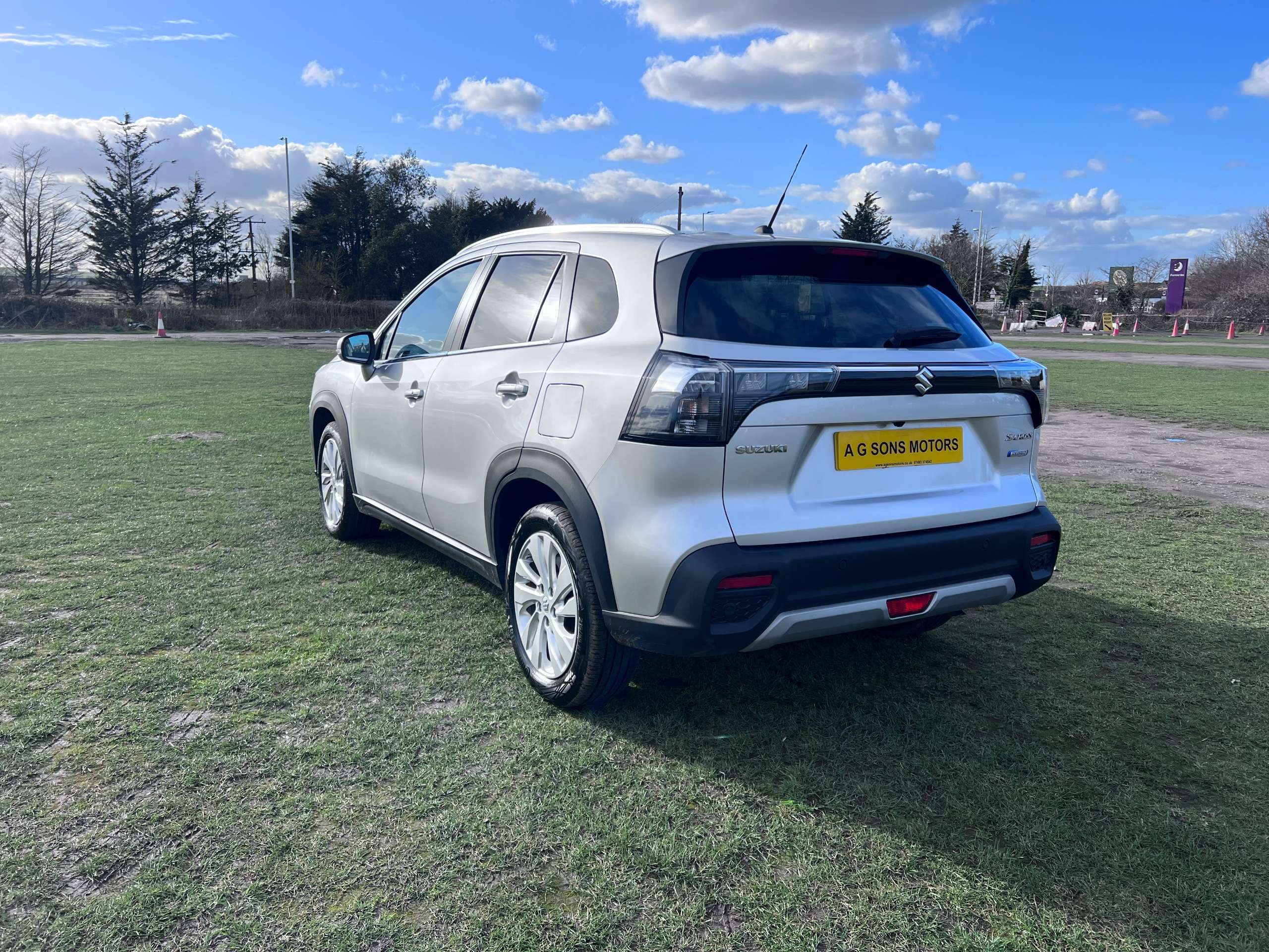 2023 SUZUKI SX4 2023 SUZUKI SX4