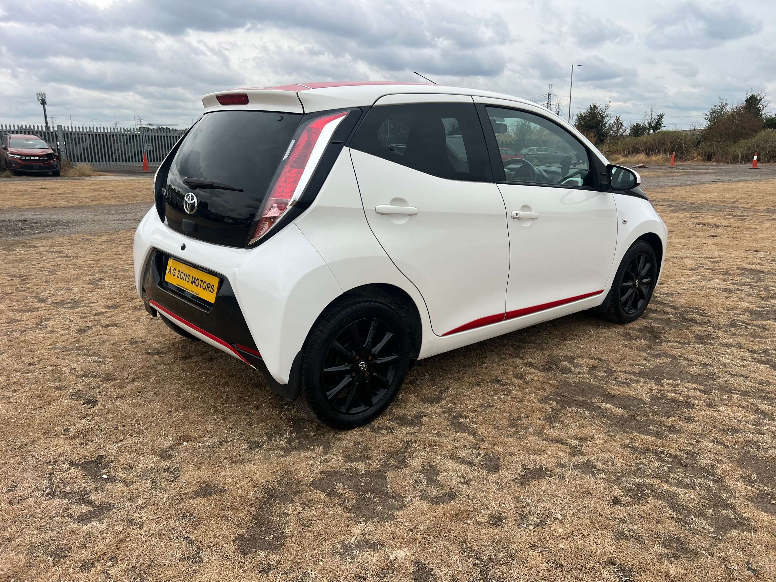 A 2018 TOYOTA AYGO 1.0 VVT-i x-press Hatchback 5dr Petrol x-shift Euro 6 (68 ps) A 2018 TOYOTA AYGO 1.0 VVT-i x-press Hatchback 5dr Petrol x-shift Euro 6 (68 ps)