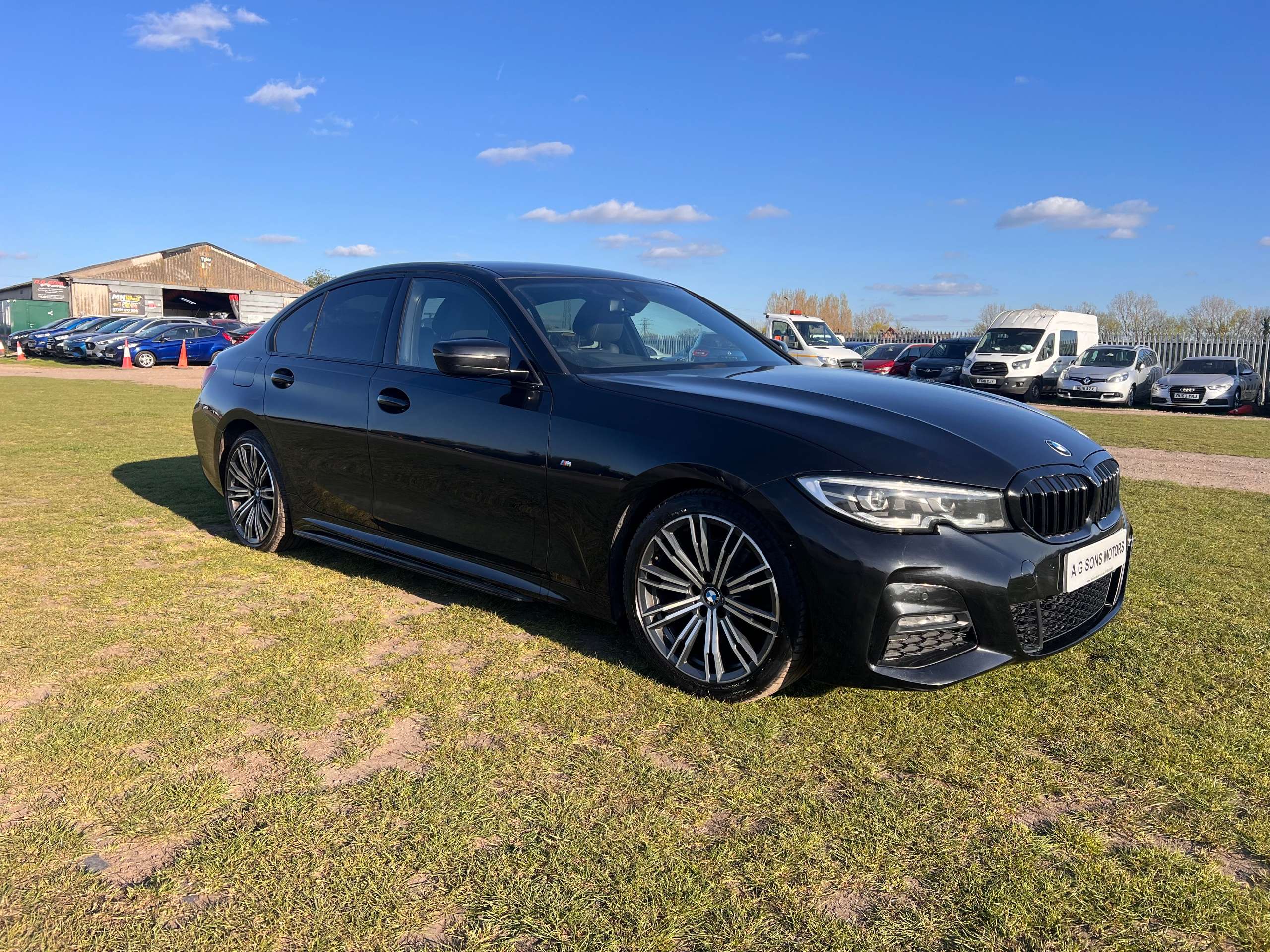 A 2019 BMW 3 SERIES 2.0 320d M Sport Saloon 4dr Diesel Auto Euro 6 (s/s) (190 ps) A 2019 BMW 3 SERIES 2.0 320d M Sport Saloon 4dr Diesel Auto Euro 6 (s/s) (190 ps)