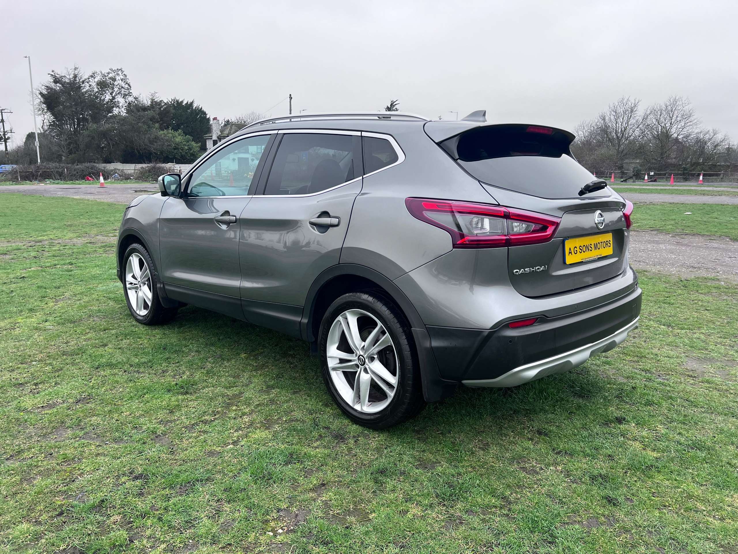 A 2019 NISSAN QASHQAI 1.3 DIG-T N-Motion SUV 5dr Petrol DCT Auto Euro 6 (s/s) (160 ps) A 2019 NISSAN QASHQAI 1.3 DIG-T N-Motion SUV 5dr Petrol DCT Auto Euro 6 (s/s) (160 ps)