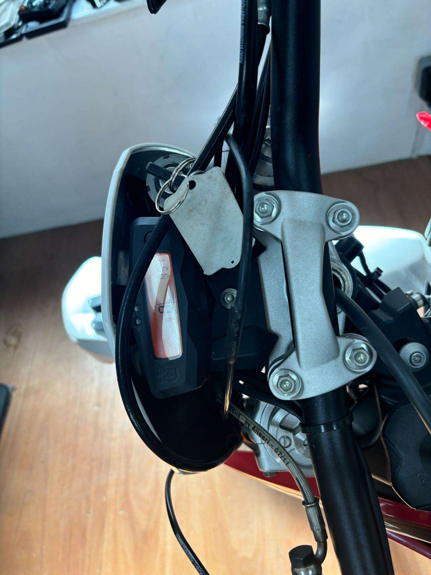 2012 HUSQVARNA TE 2012 HUSQVARNA TE