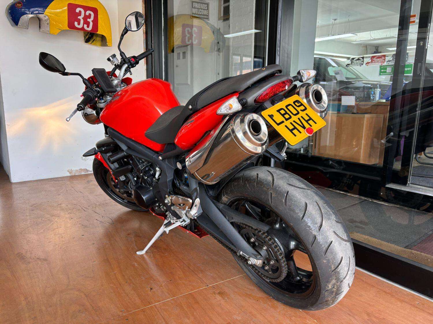 2009 TRIUMPH STREET TRIPLE 675 2009 TRIUMPH STREET TRIPLE 675