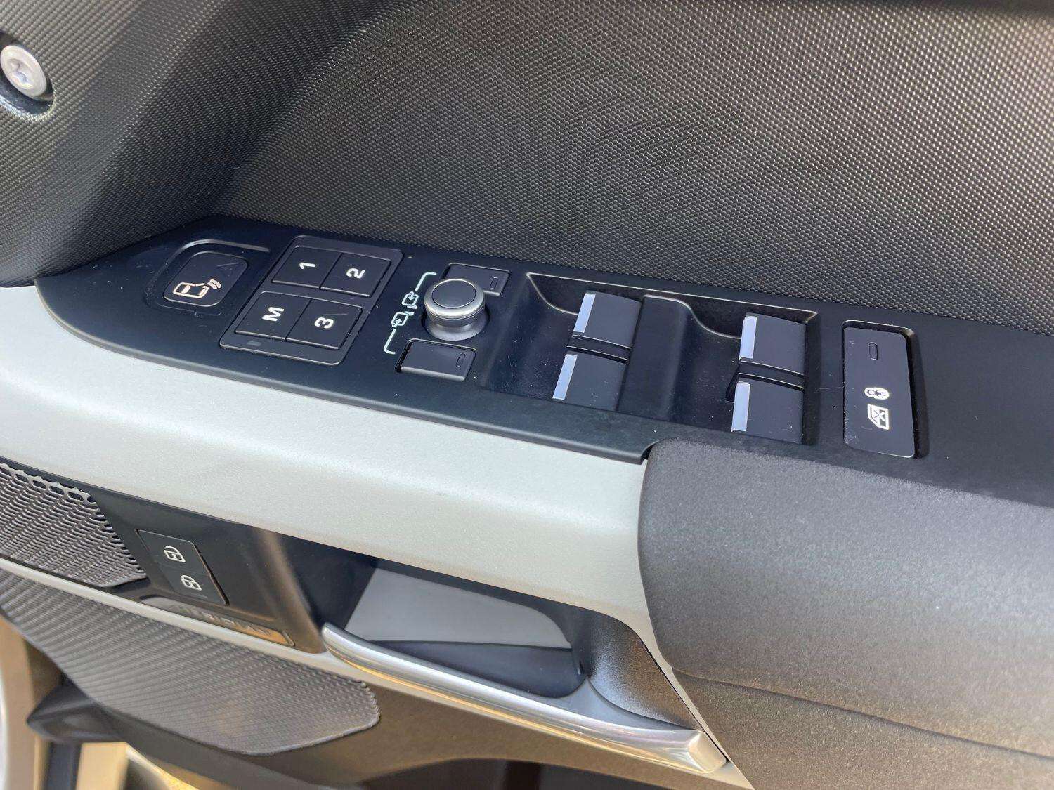 2022 LAND ROVER DEFENDER 110 2022 LAND ROVER DEFENDER 110