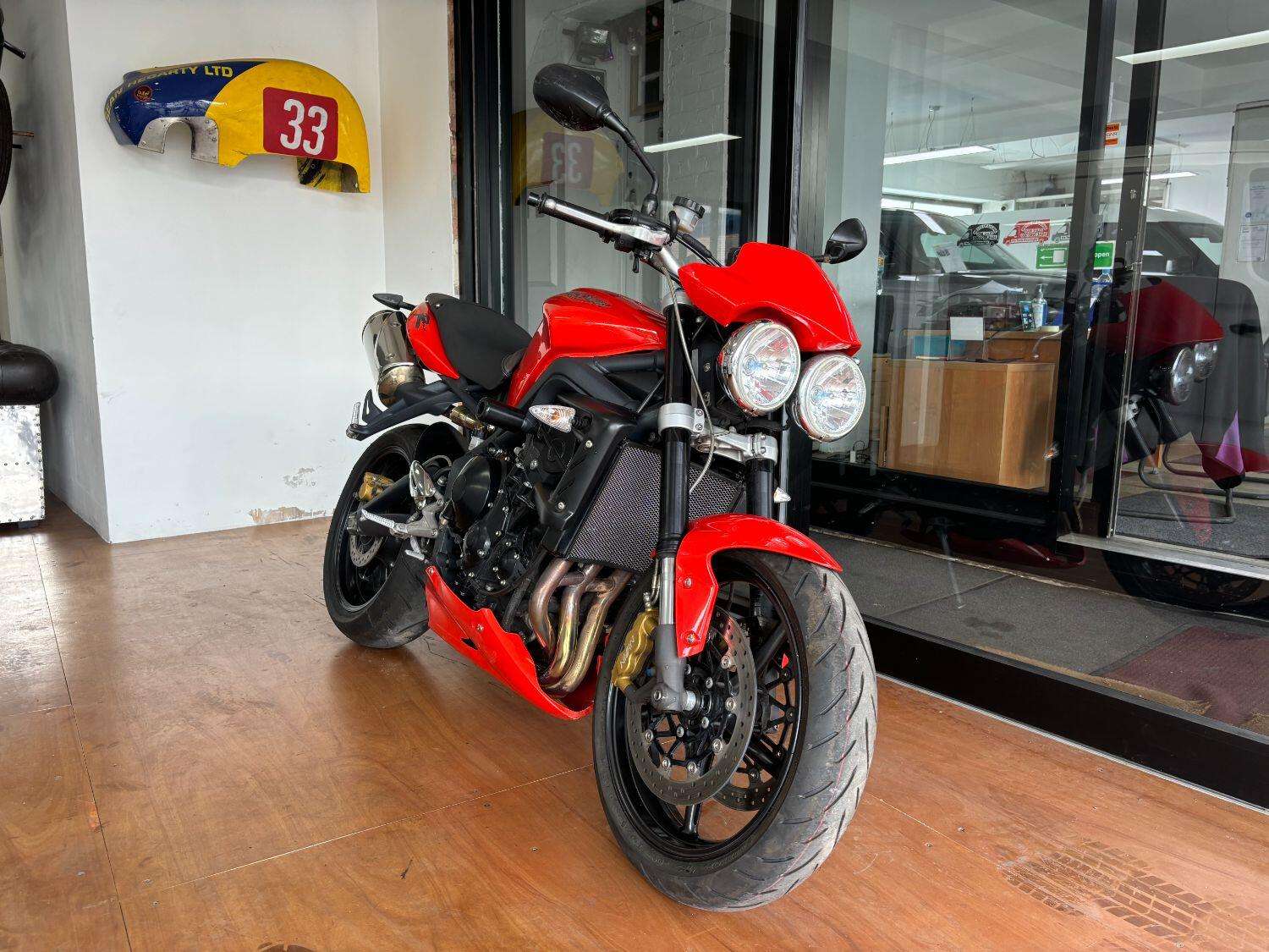 2009 TRIUMPH STREET TRIPLE 675 2009 TRIUMPH STREET TRIPLE 675