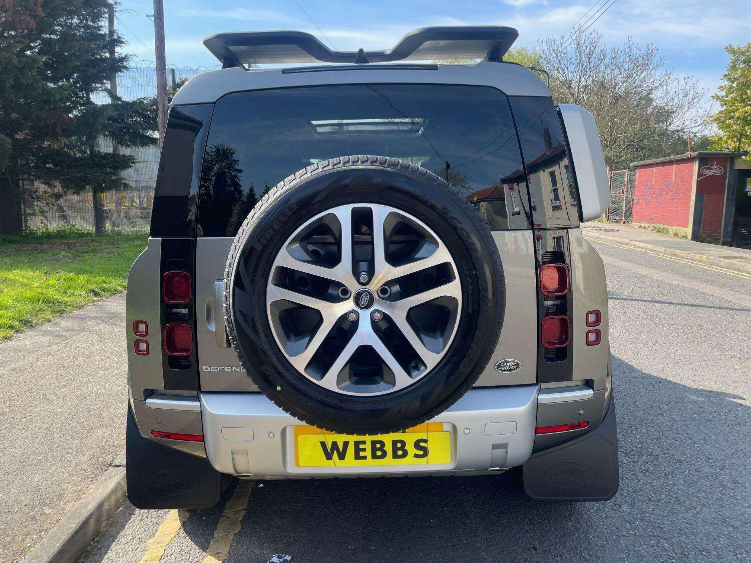 2022 LAND ROVER DEFENDER 110 2022 LAND ROVER DEFENDER 110