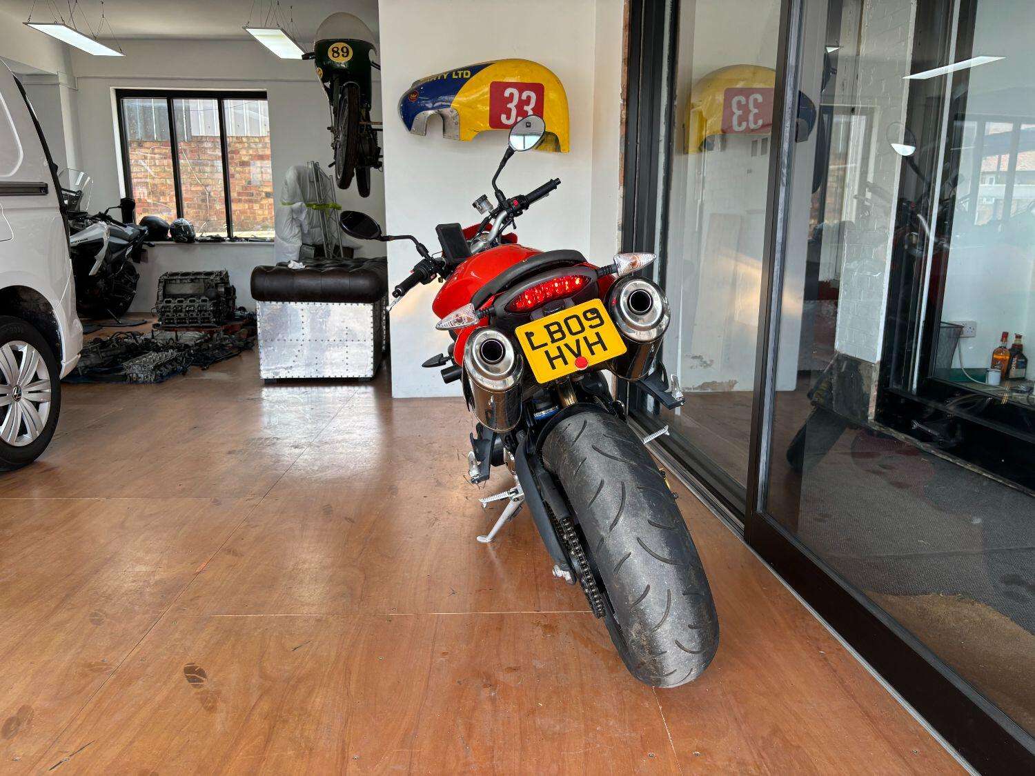 2009 TRIUMPH STREET TRIPLE 675 2009 TRIUMPH STREET TRIPLE 675