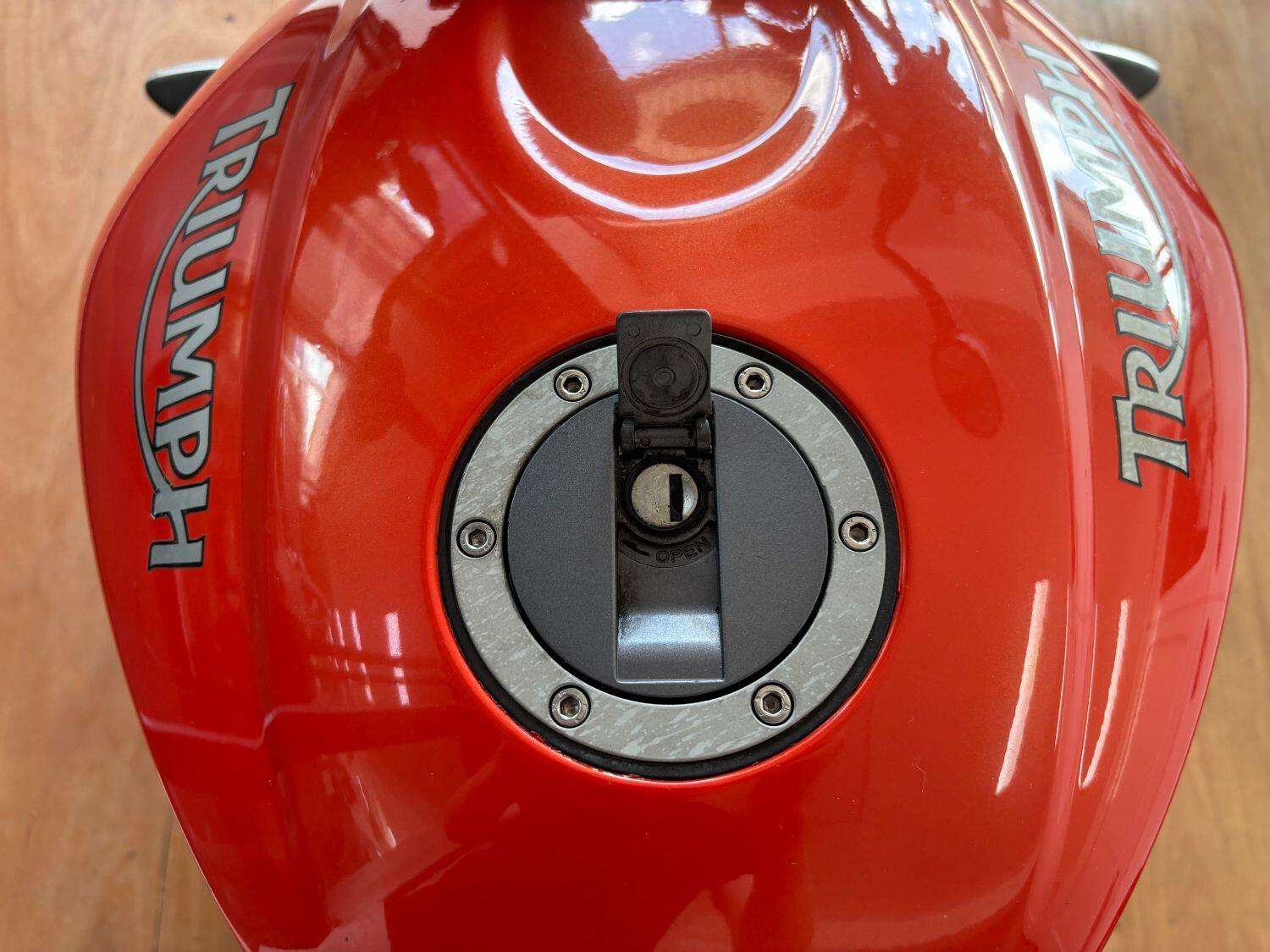 2009 TRIUMPH STREET TRIPLE 675 2009 TRIUMPH STREET TRIPLE 675