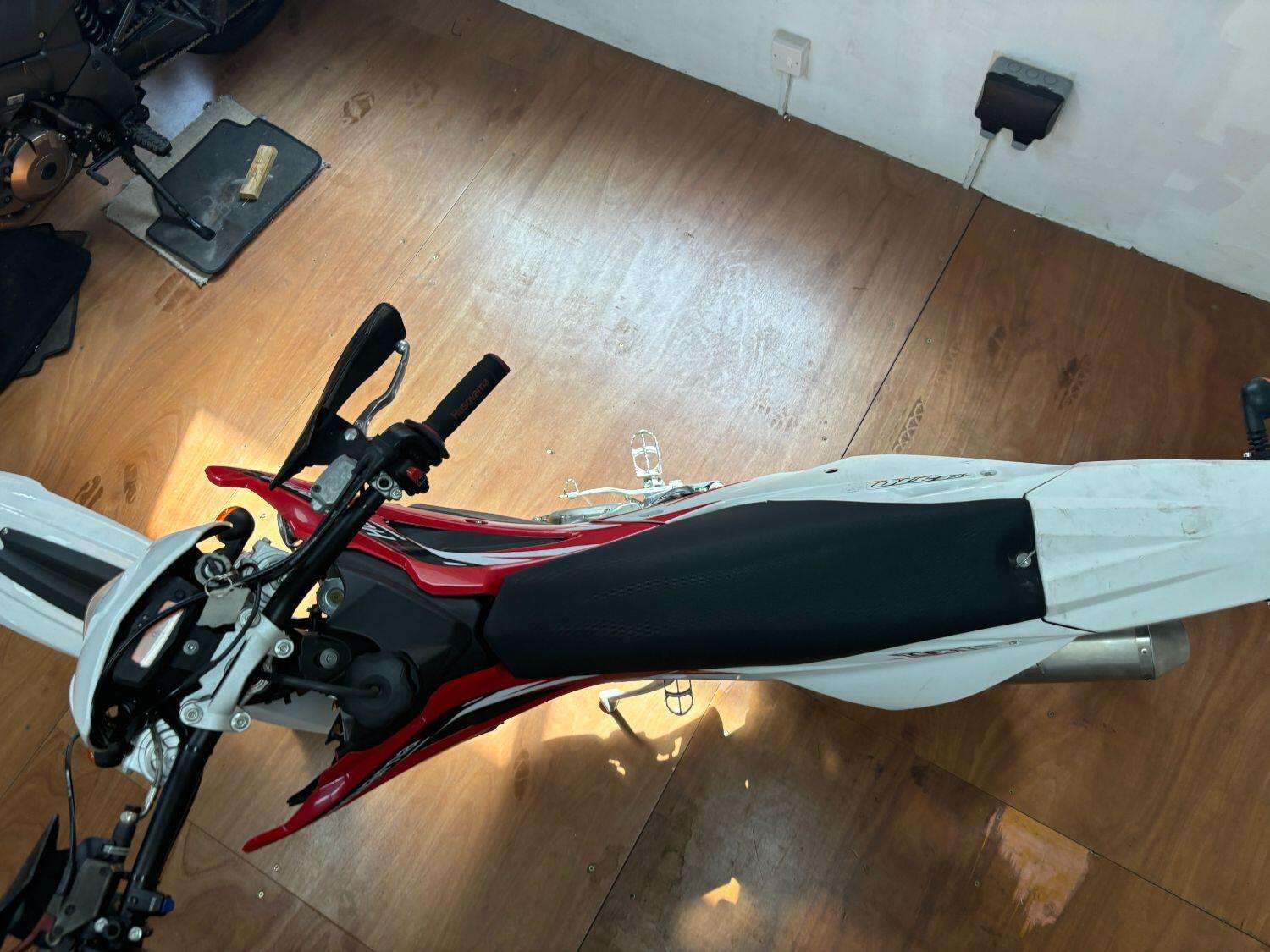 2012 HUSQVARNA TE 2012 HUSQVARNA TE