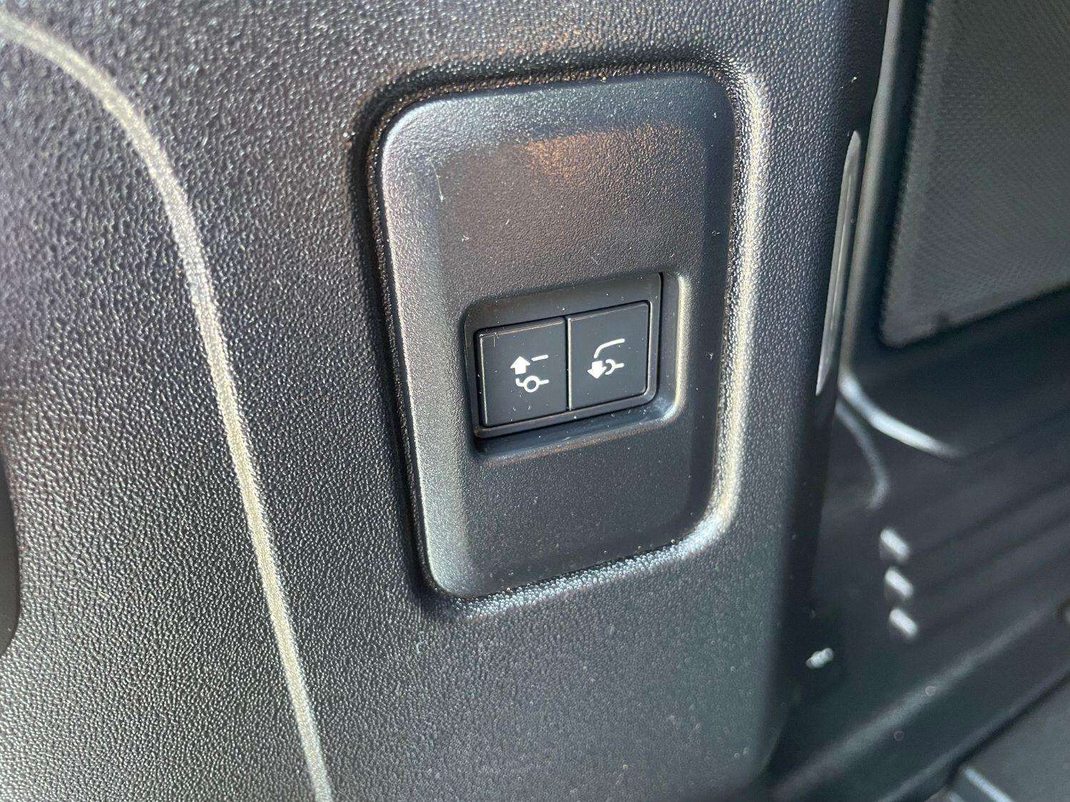 2022 LAND ROVER DEFENDER 110 2022 LAND ROVER DEFENDER 110