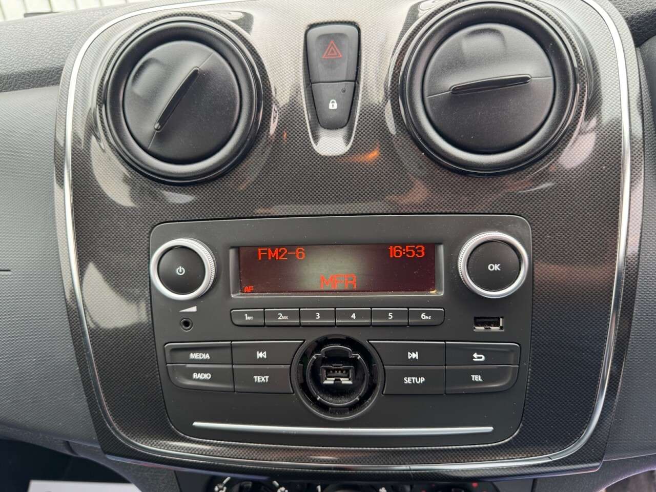 2017 DACIA SANDERO 2017 DACIA SANDERO