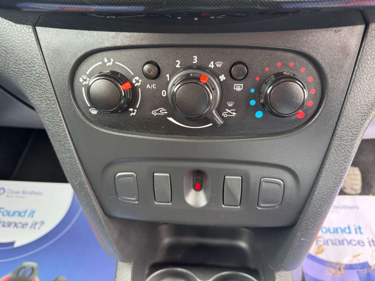 2017 DACIA SANDERO 2017 DACIA SANDERO