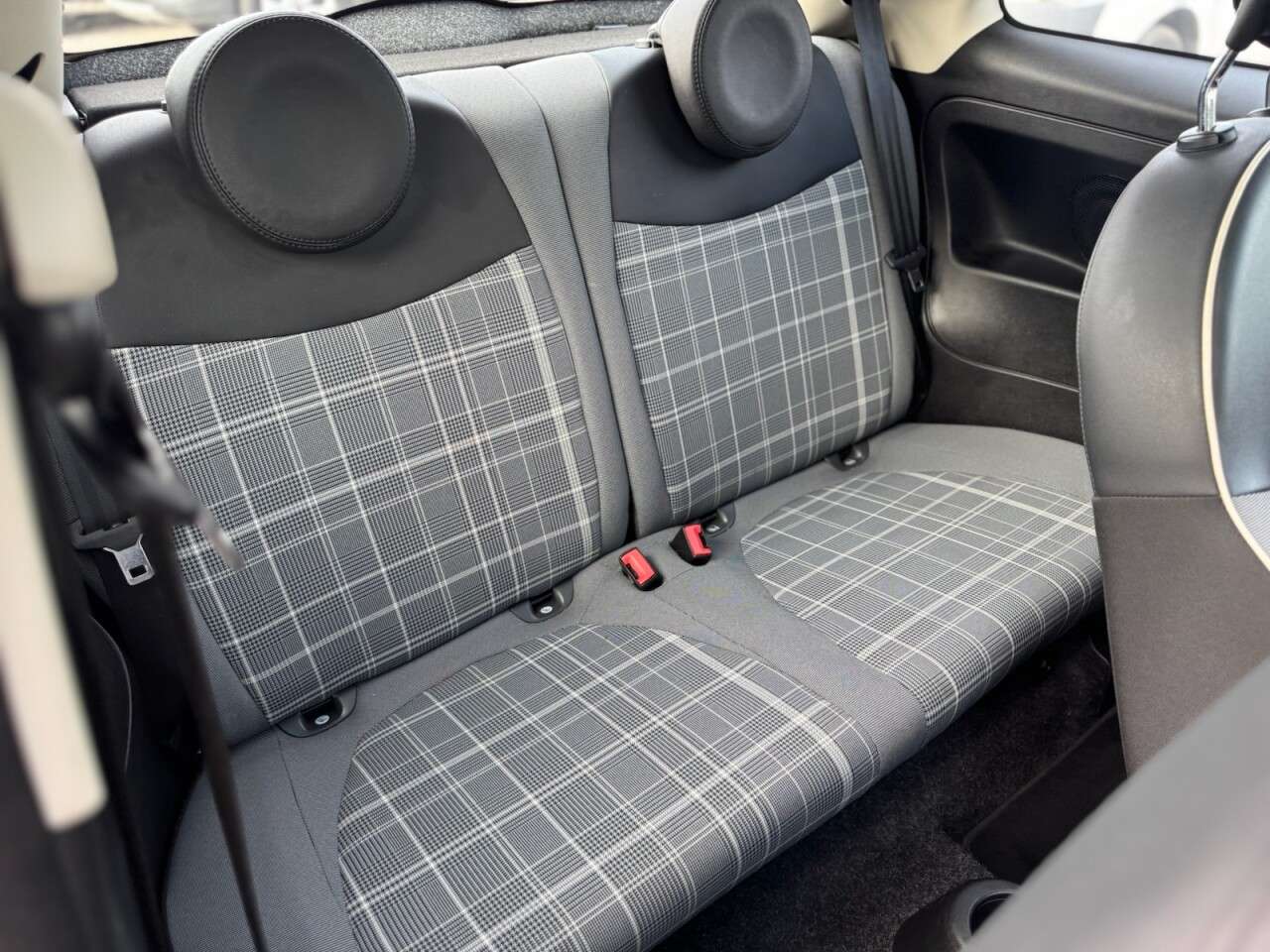 2018 FIAT 500 2018 FIAT 500