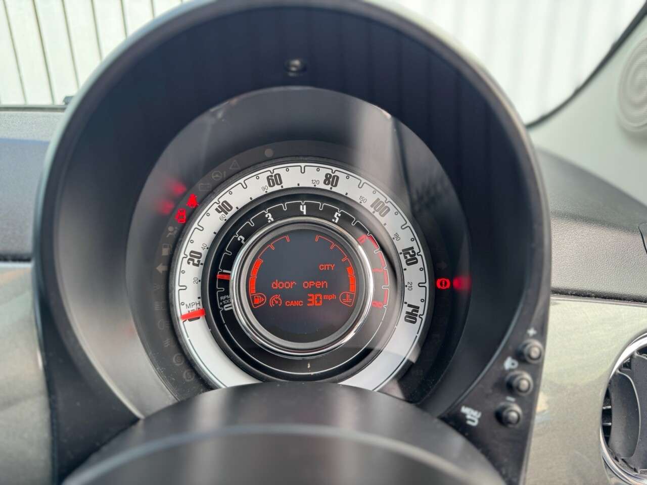 2018 FIAT 500 2018 FIAT 500