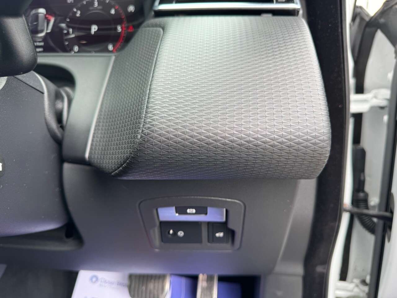 2018 LAND ROVER RANGE ROVER VELAR 2018 LAND ROVER RANGE ROVER VELAR