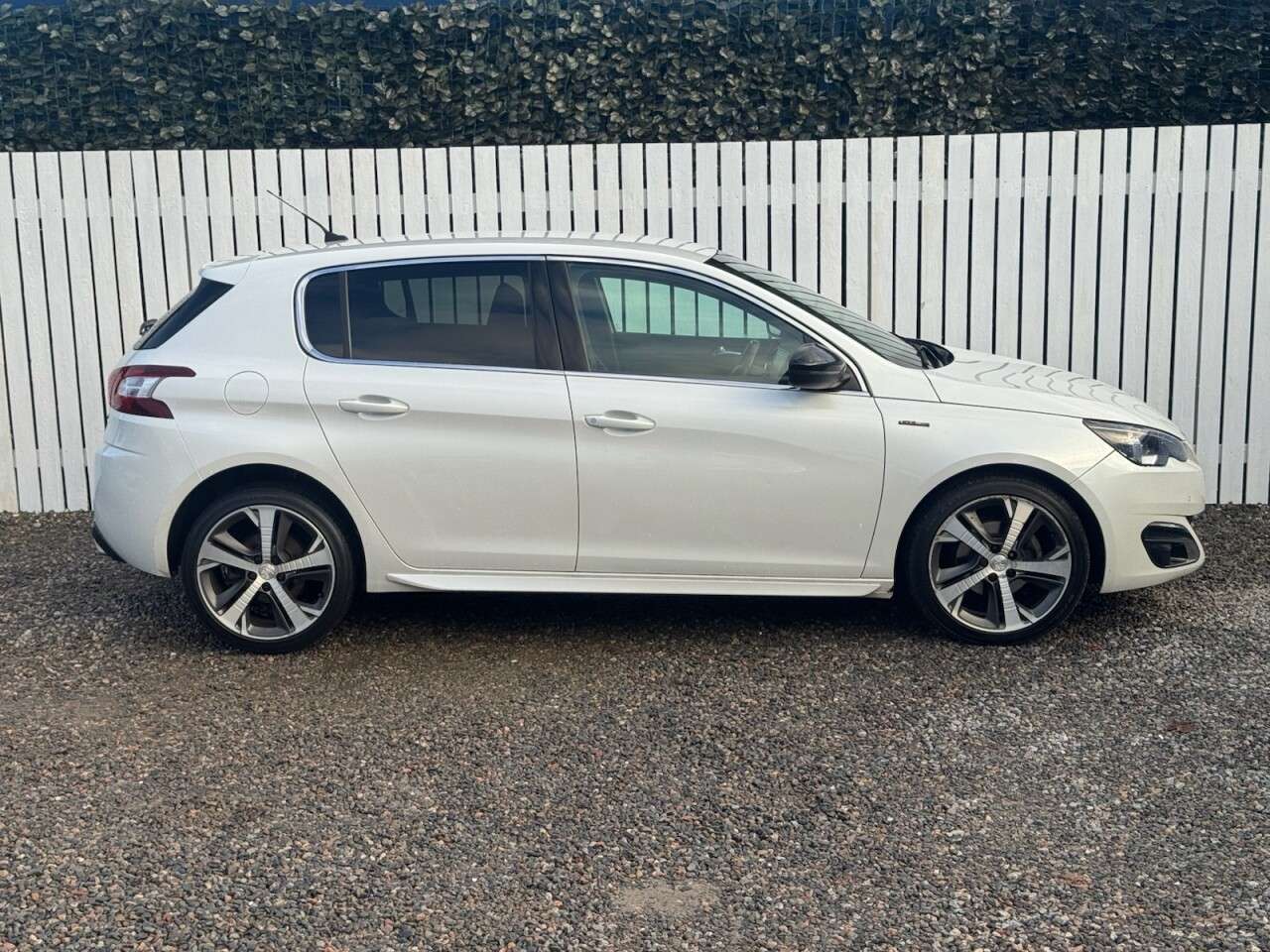 2017 PEUGEOT 308 2017 PEUGEOT 308