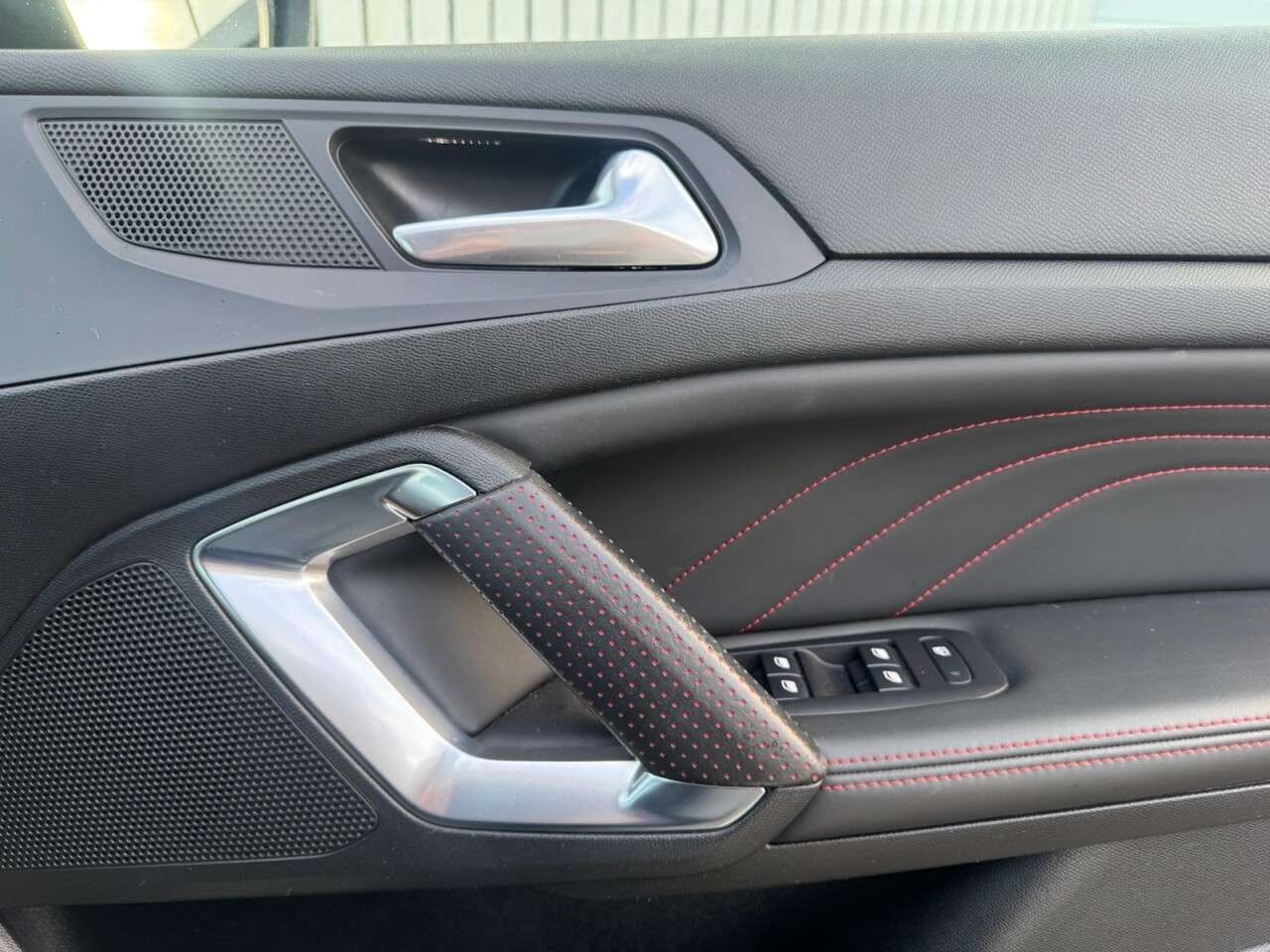 2017 PEUGEOT 308 2017 PEUGEOT 308