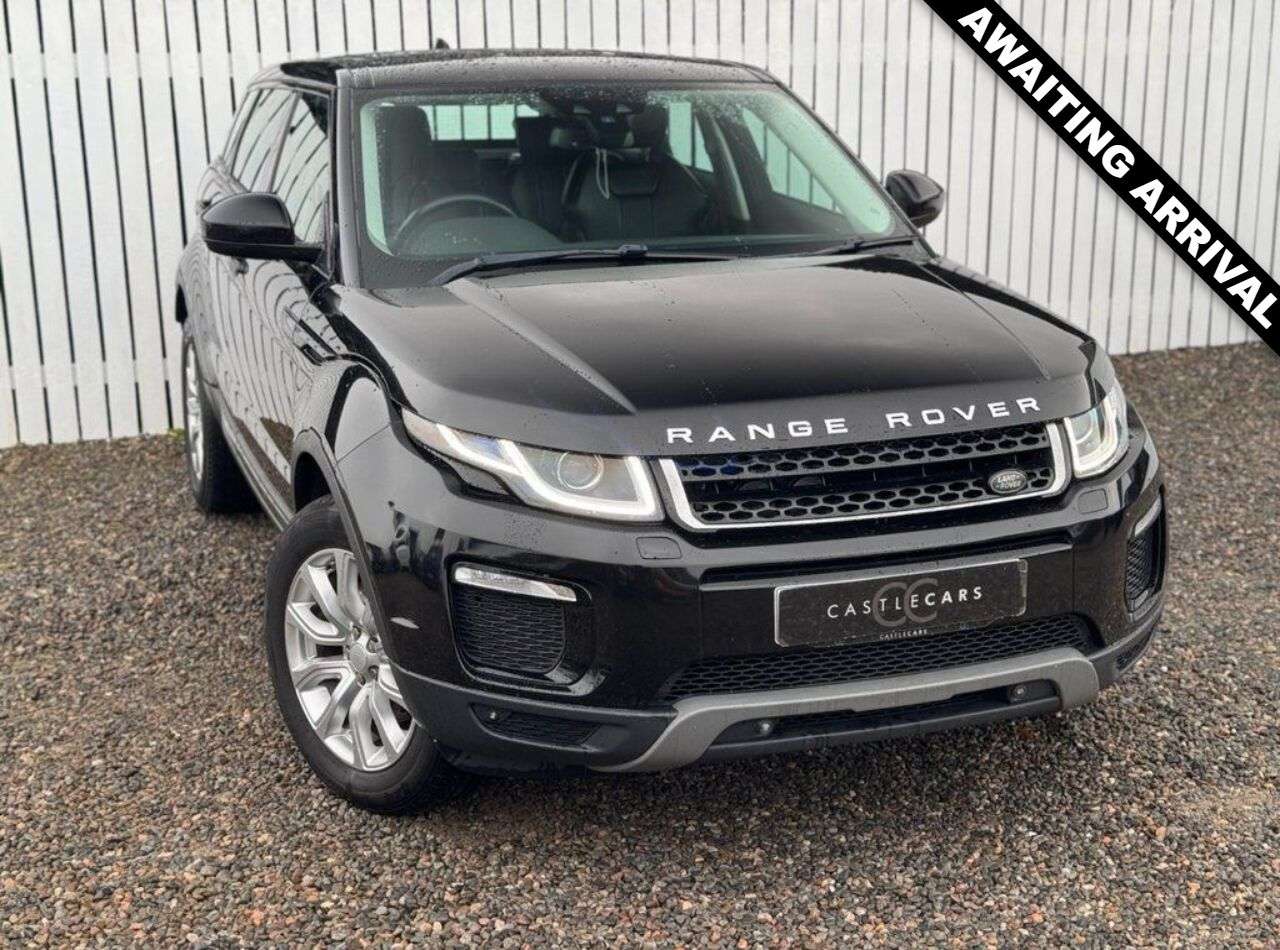 A 2017 LAND ROVER RANGE ROVER EVOQUE 2.0 TD4 SE SUV 5dr Diesel Auto 4WD Euro 6 (s/s) (180 ps) A 2017 LAND ROVER RANGE ROVER EVOQUE 2.0 TD4 SE SUV 5dr Diesel Auto 4WD Euro 6 (s/s) (180 ps)