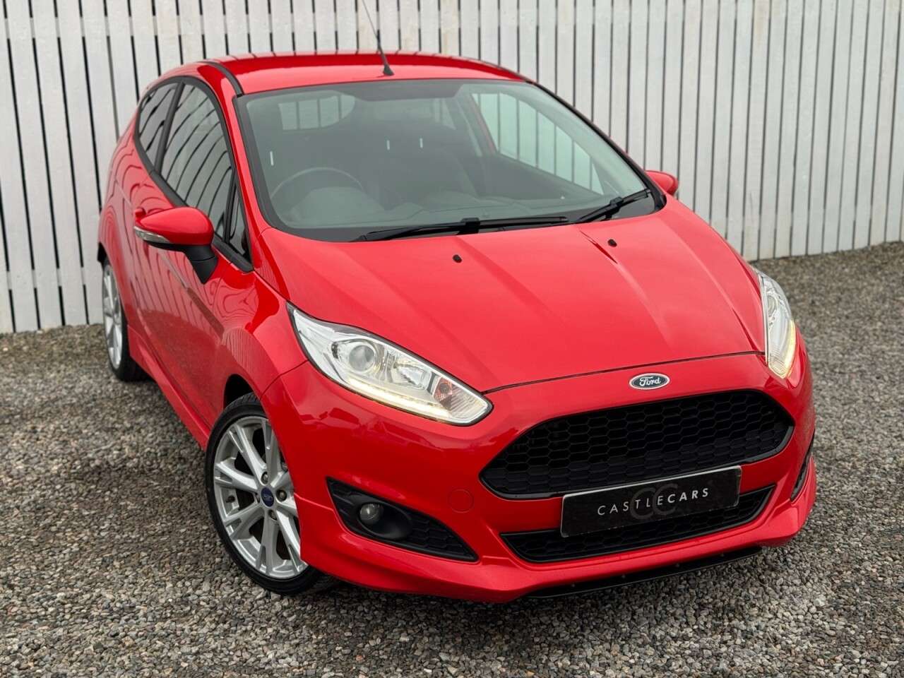 A 2016 FORD FIESTA 1.0T EcoBoost Zetec S Hatchback 3dr Petrol Manual Euro 6 (s/s) (125 ps) A 2016 FORD FIESTA 1.0T EcoBoost Zetec S Hatchback 3dr Petrol Manual Euro 6 (s/s) (125 ps)