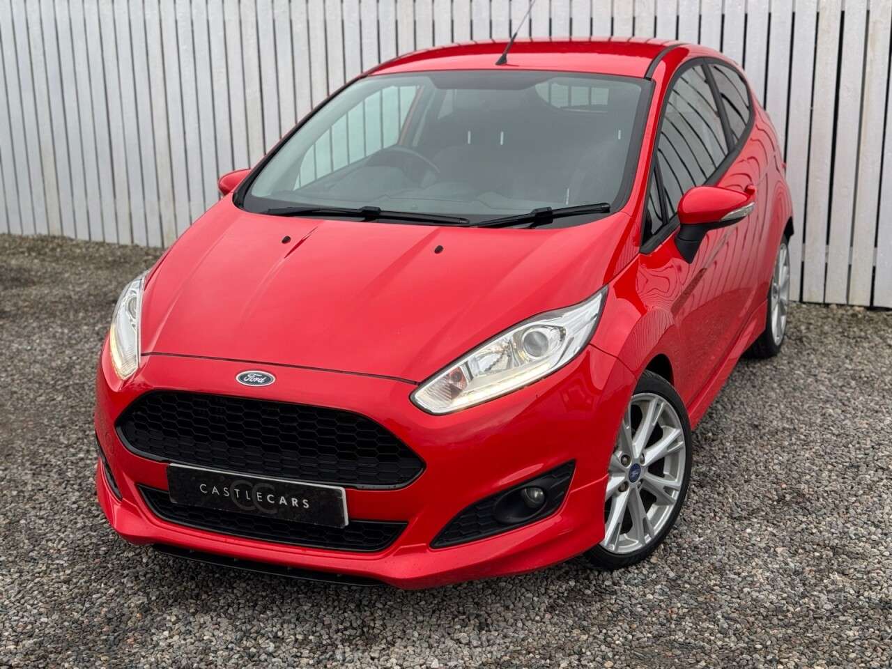 A 2016 FORD FIESTA 1.0T EcoBoost Zetec S Hatchback 3dr Petrol Manual Euro 6 (s/s) (125 ps) A 2016 FORD FIESTA 1.0T EcoBoost Zetec S Hatchback 3dr Petrol Manual Euro 6 (s/s) (125 ps)