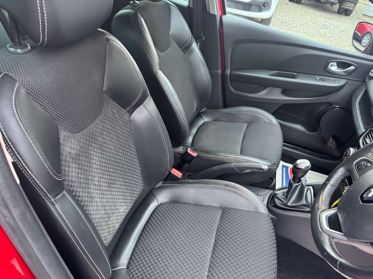 2018 RENAULT CLIO 2018 RENAULT CLIO