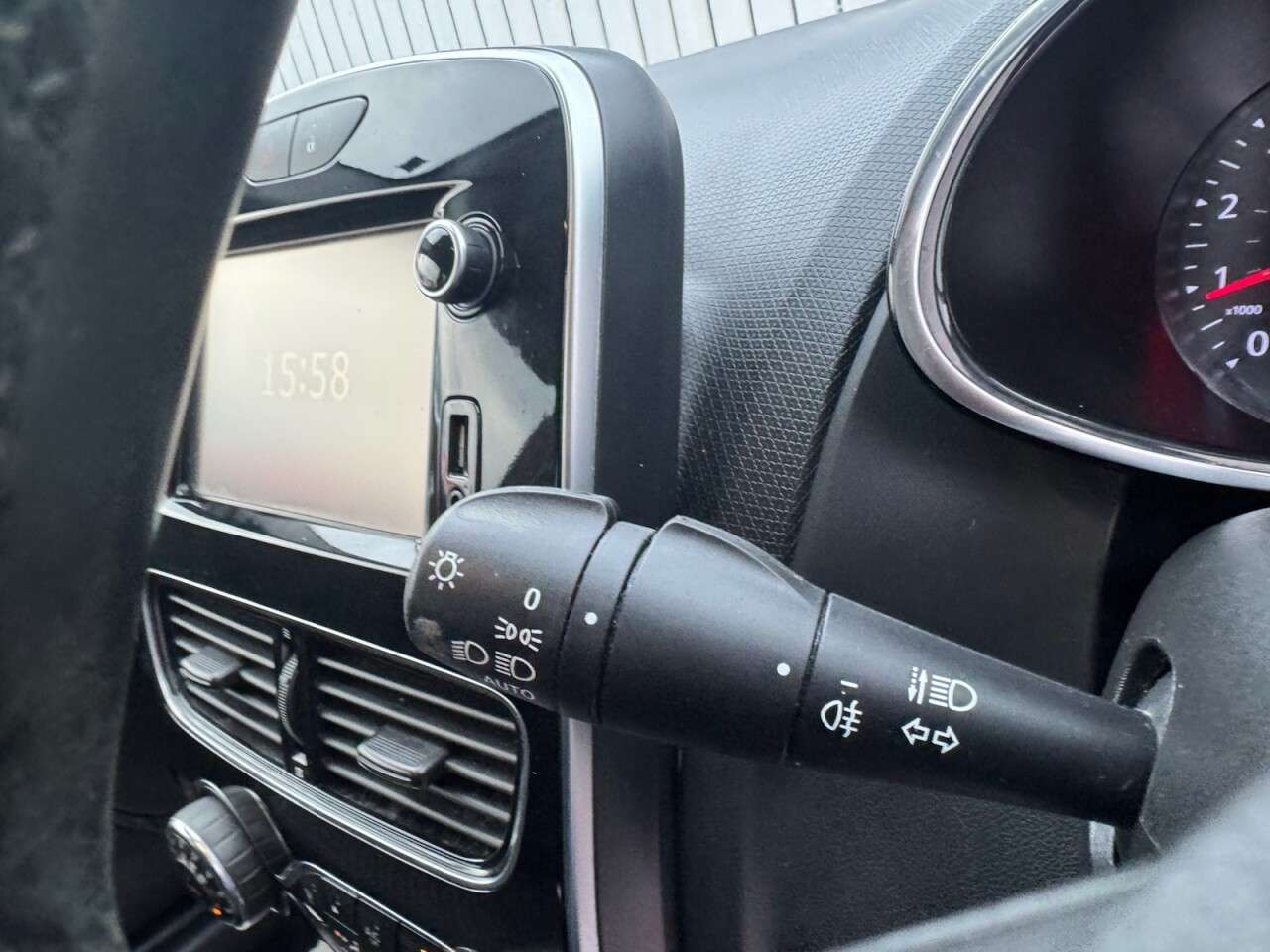 2018 RENAULT CLIO 2018 RENAULT CLIO