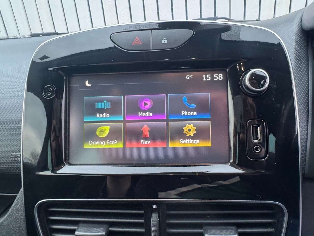 2018 RENAULT CLIO 2018 RENAULT CLIO